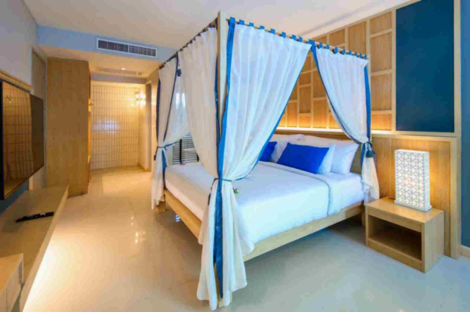Craft & Villas, Town Hotel