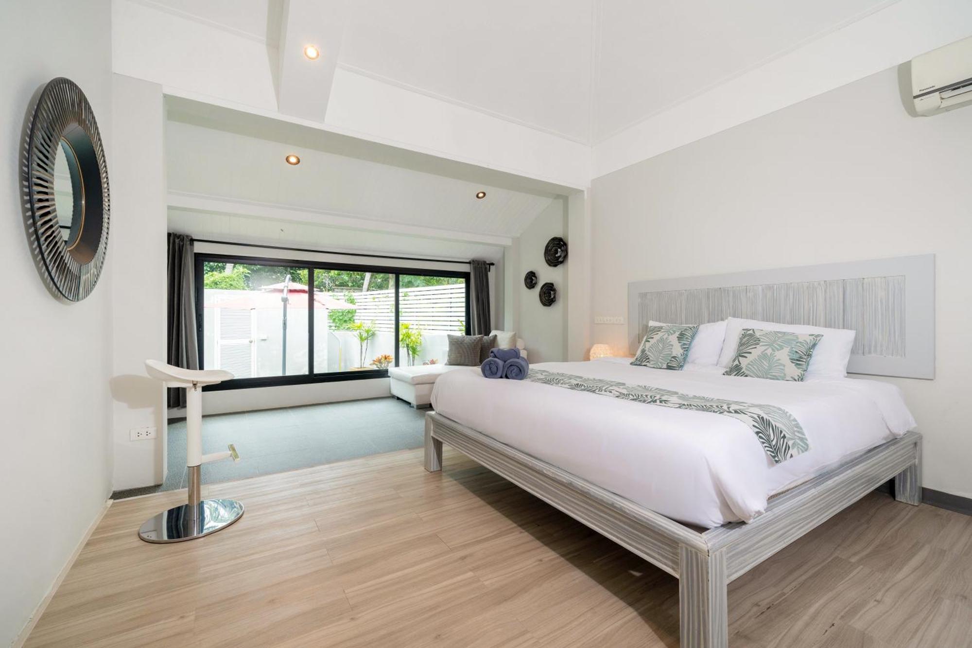 Villa Sanook Dream Nai Harn *