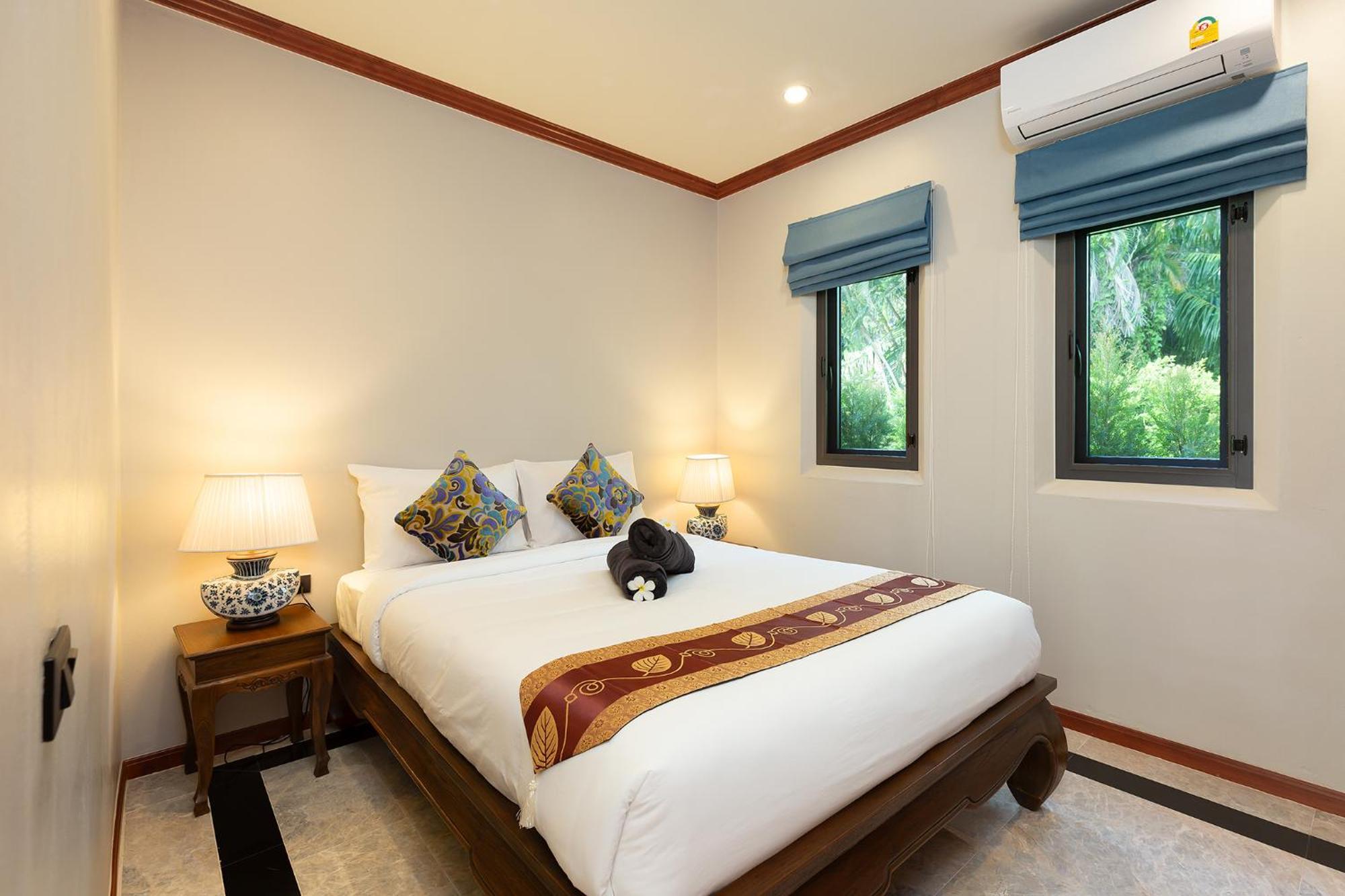 Villa Carlos, Luxury 7 Bdr Private Pool Villa, Baan Bua Nai Harn, Phuket