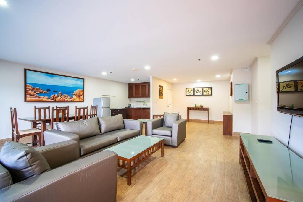 Apartment Tower Deluxe Seaview 2br1901 Patong