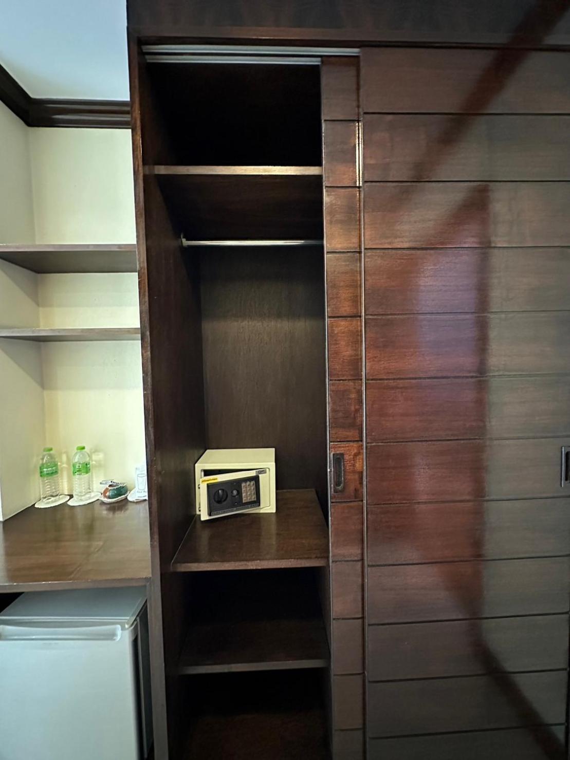 Hotel Baan Kingkeaw Thamdee
