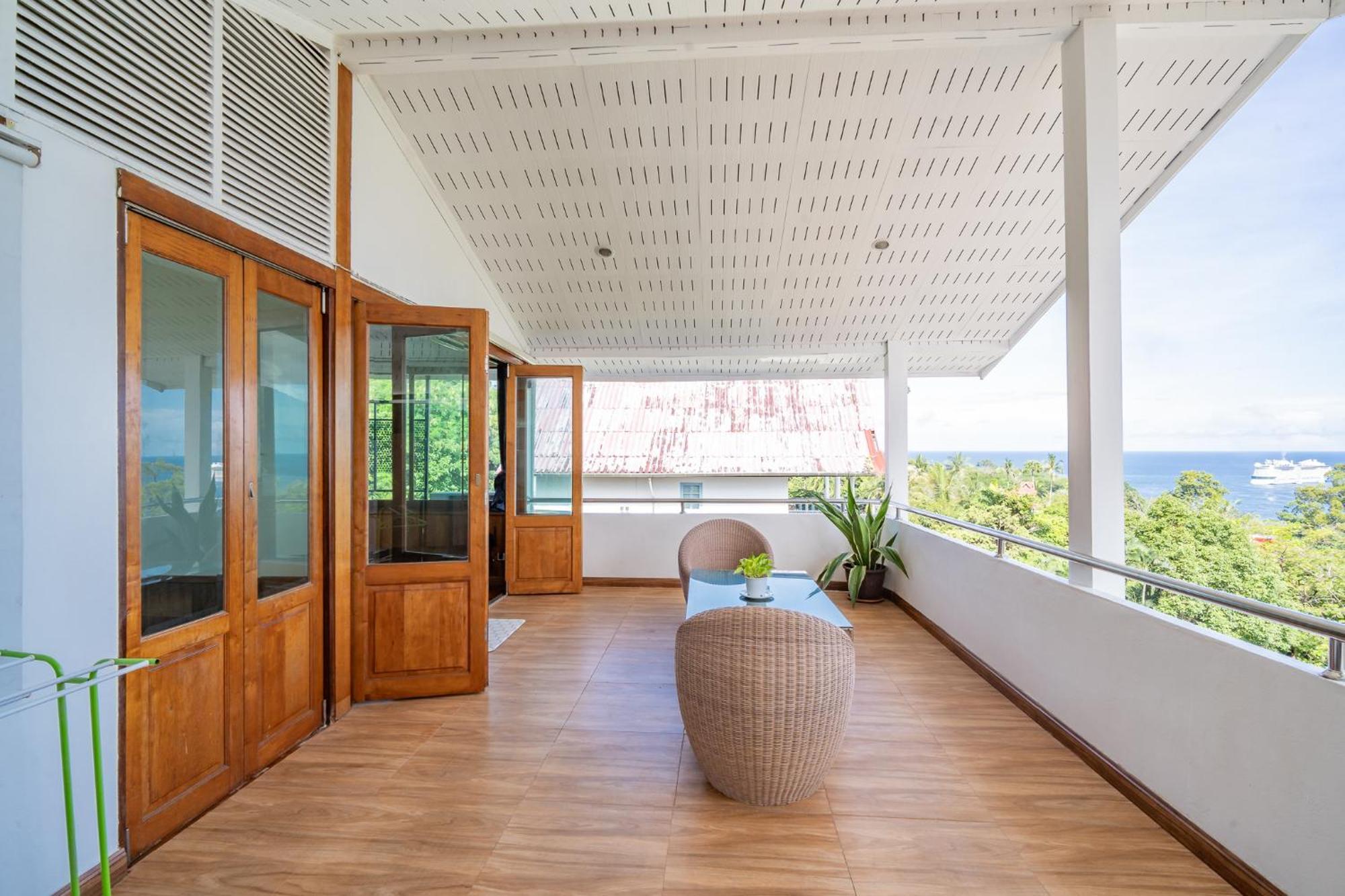 Blue House Panorama View Villa *