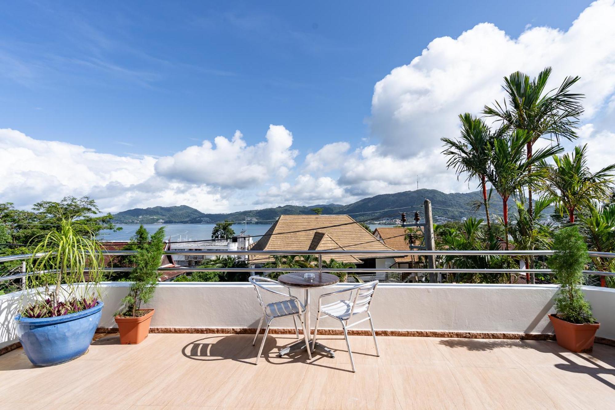 Blue House Panorama View *