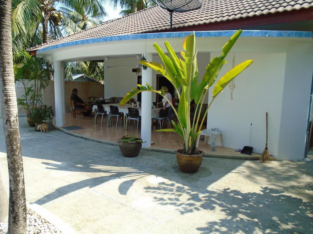 Baan Coconut * Strand Bang Tao