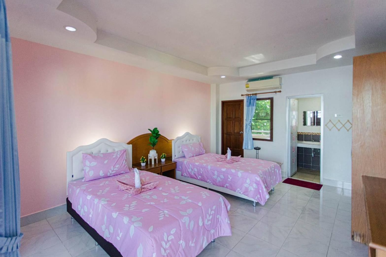 Pailin Hill 3*