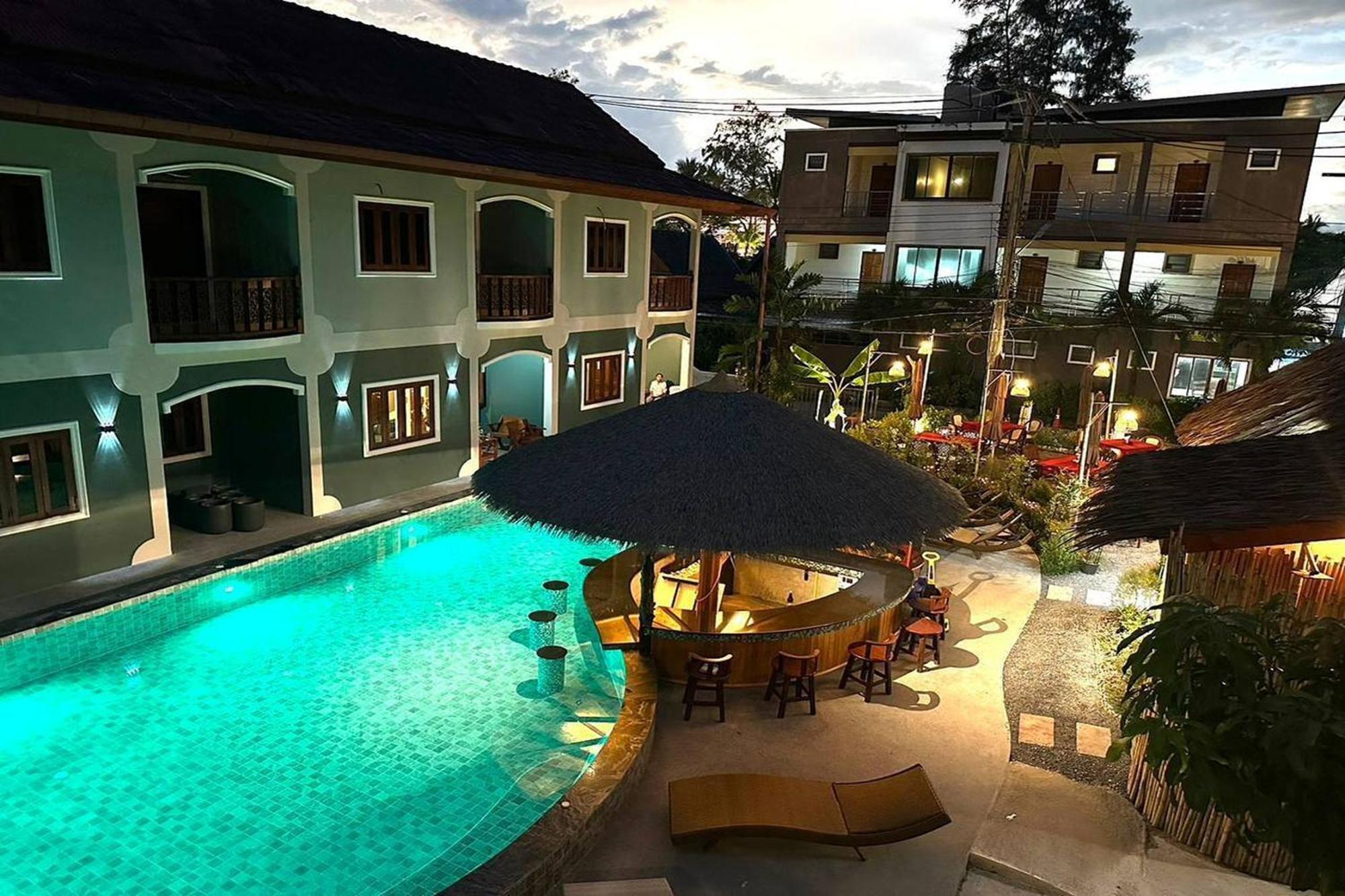 Ginis Hotel