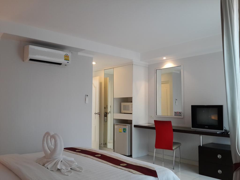 Phuket Hotel