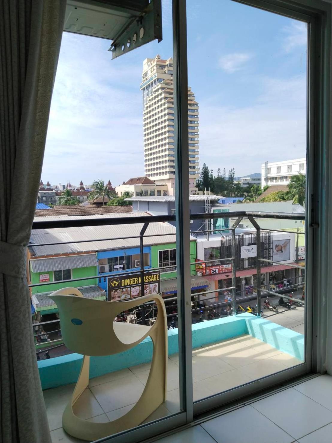 Urban Hotel