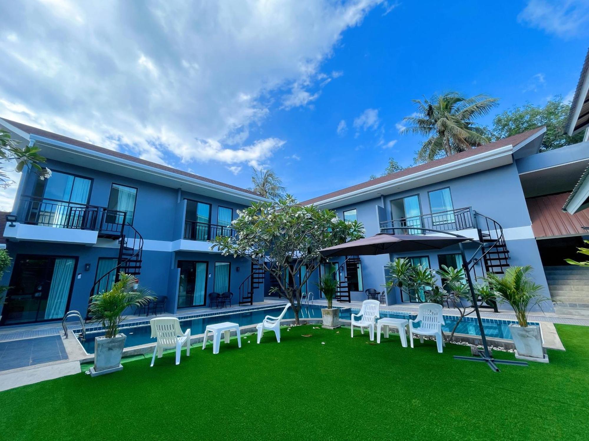 Natthawan Pool Access Hotel
