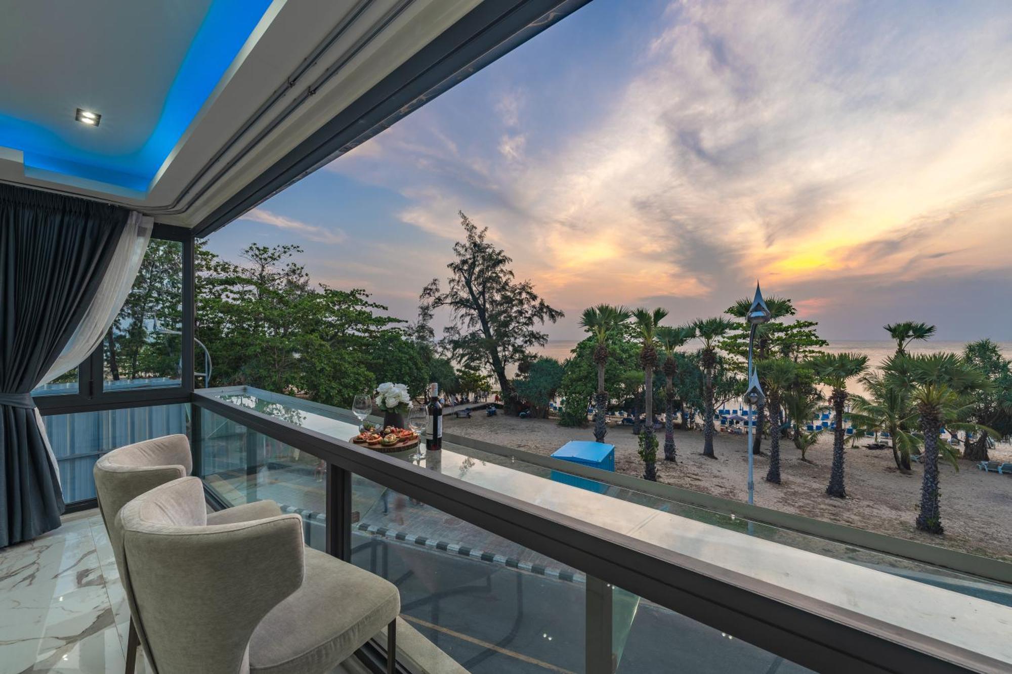 Sea Sands Resort-sha Plus 4*