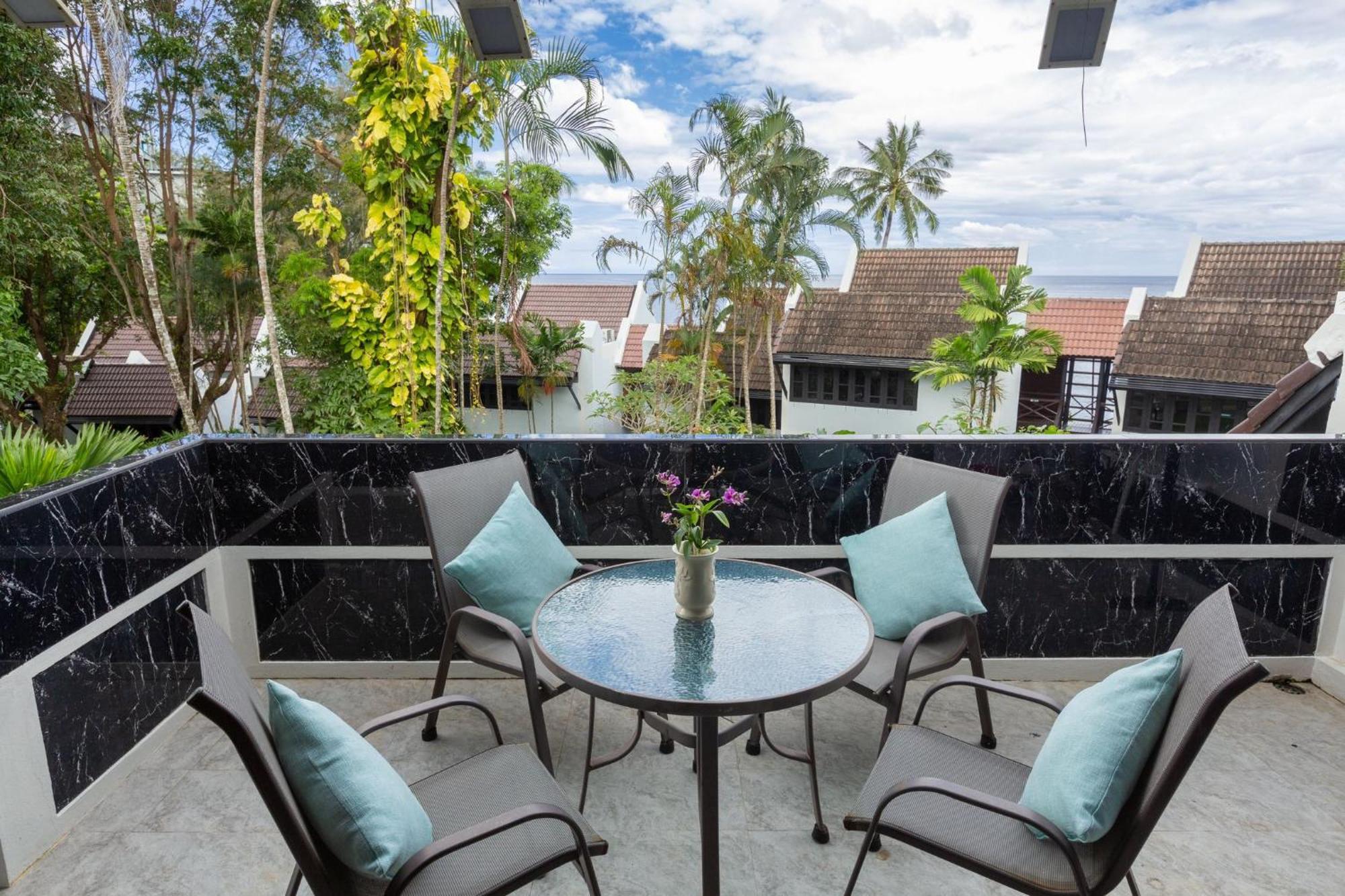 Tropical Escape: *