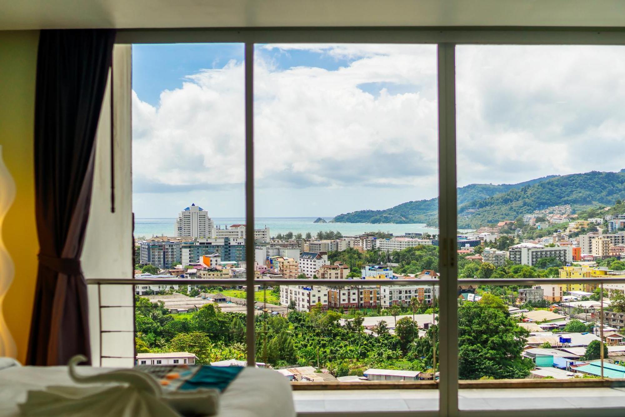 芭东villa1三卧双海景泳池别墅中英泰三文管家 Villa *