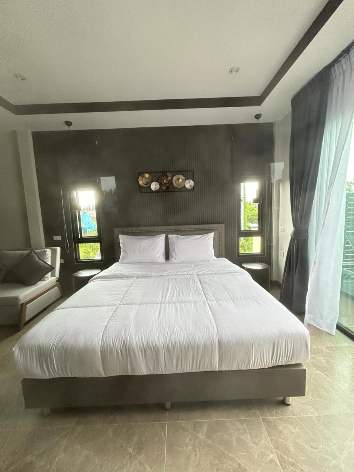 Baan Fran Sim Da