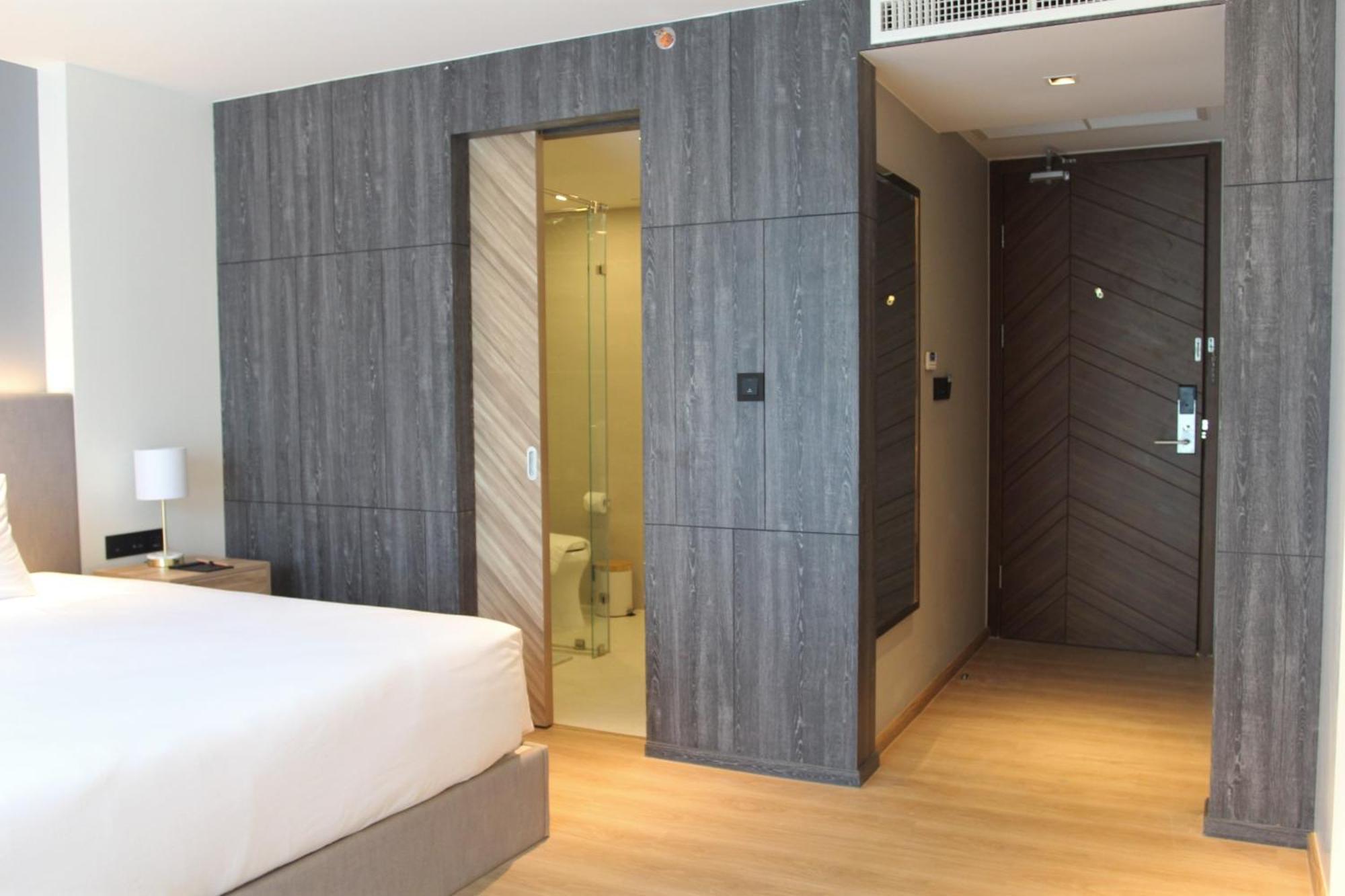 Hotel Wyndham La Phuket 5*