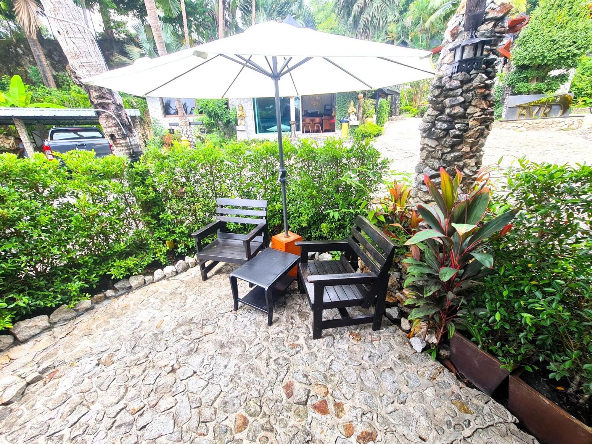 Boomerang Village 3*