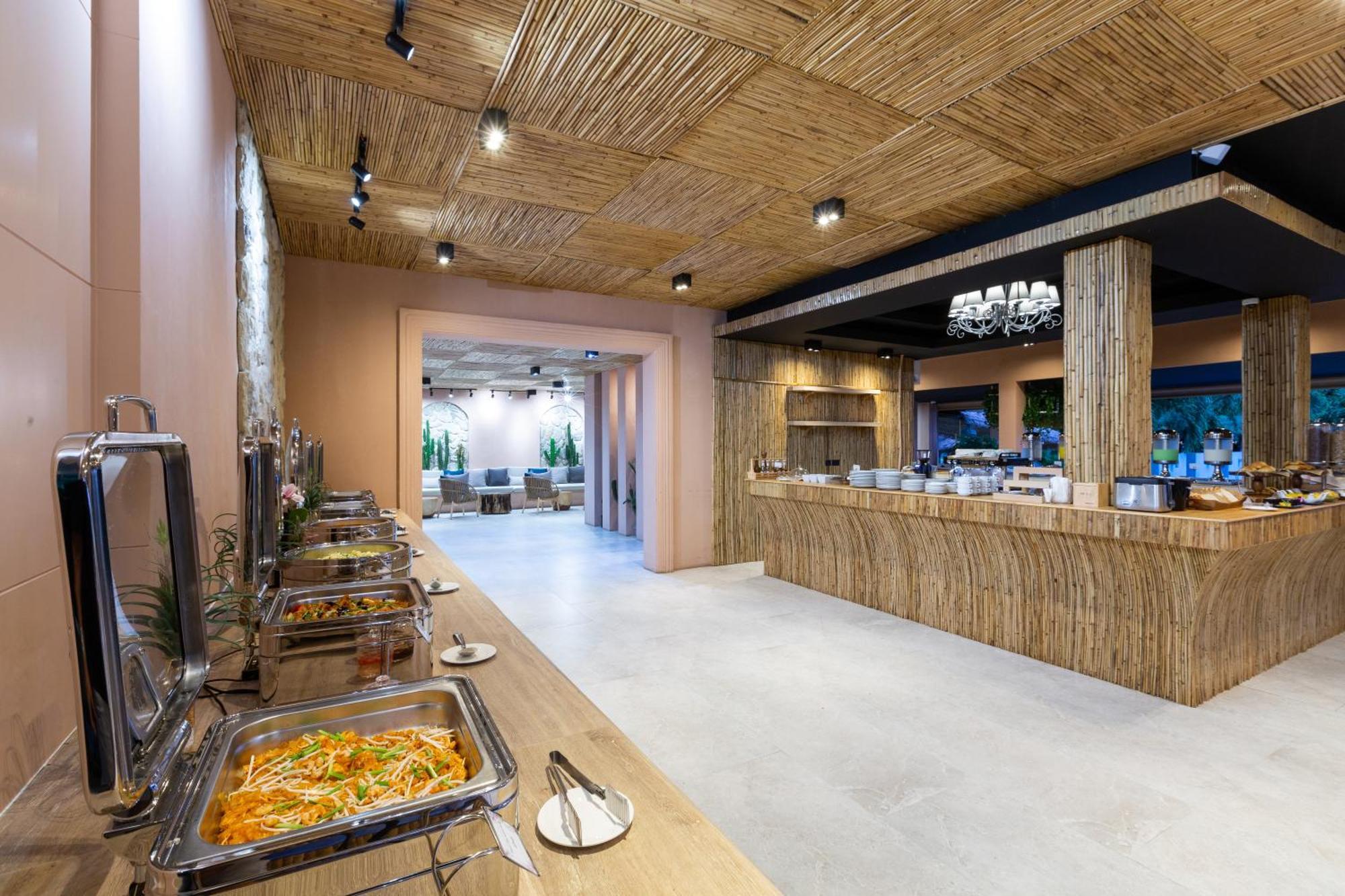 Hotel Amala Grand Bleu Hilltops - Sha
