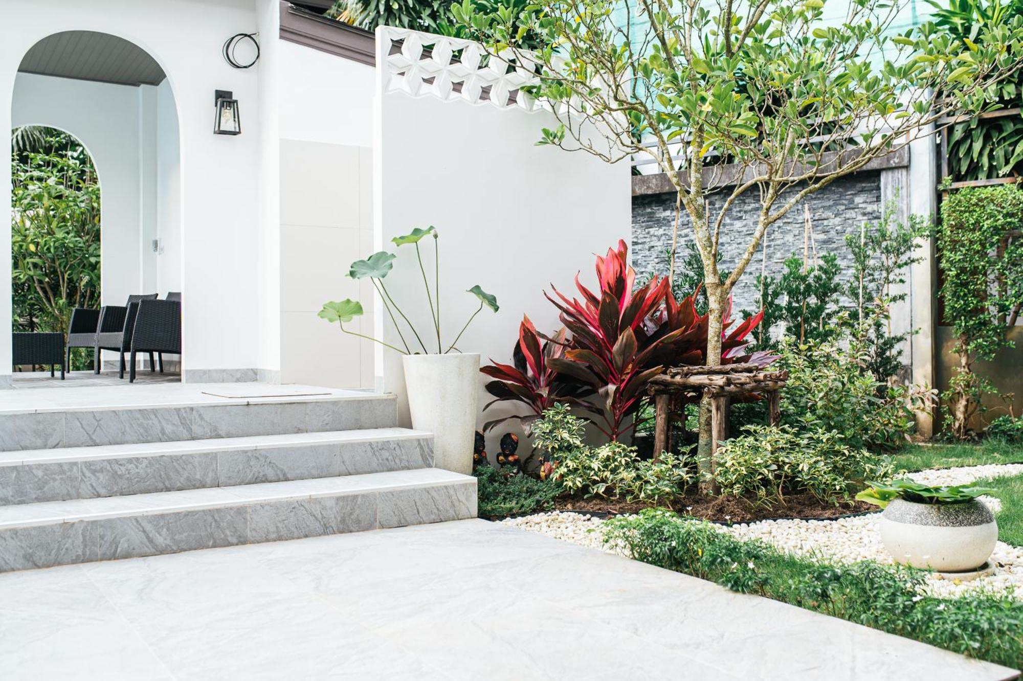 Vivace Hotel Kamala Beach