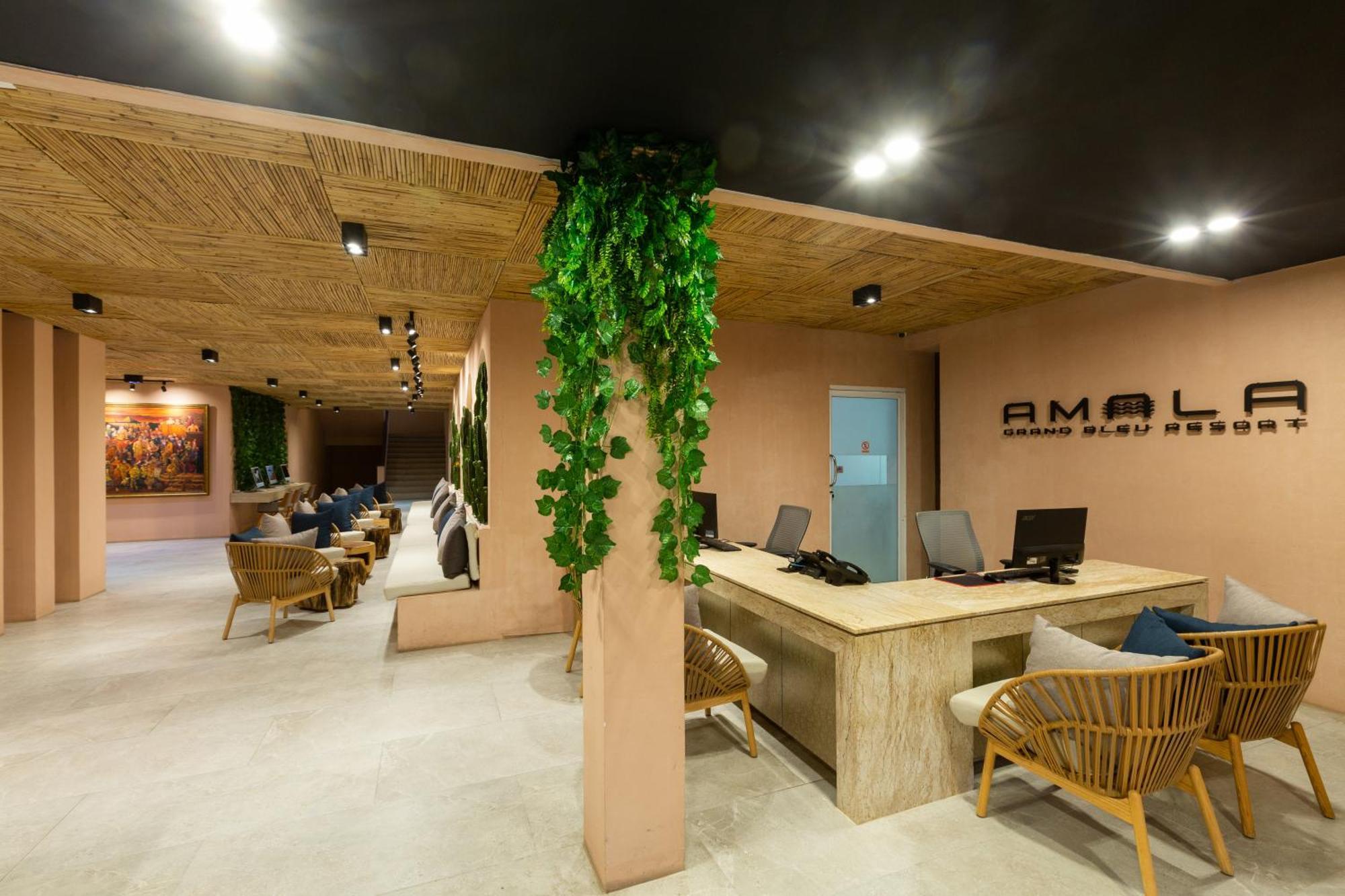 Hotel Amala Grand Bleu Hilltops - Sha 4*