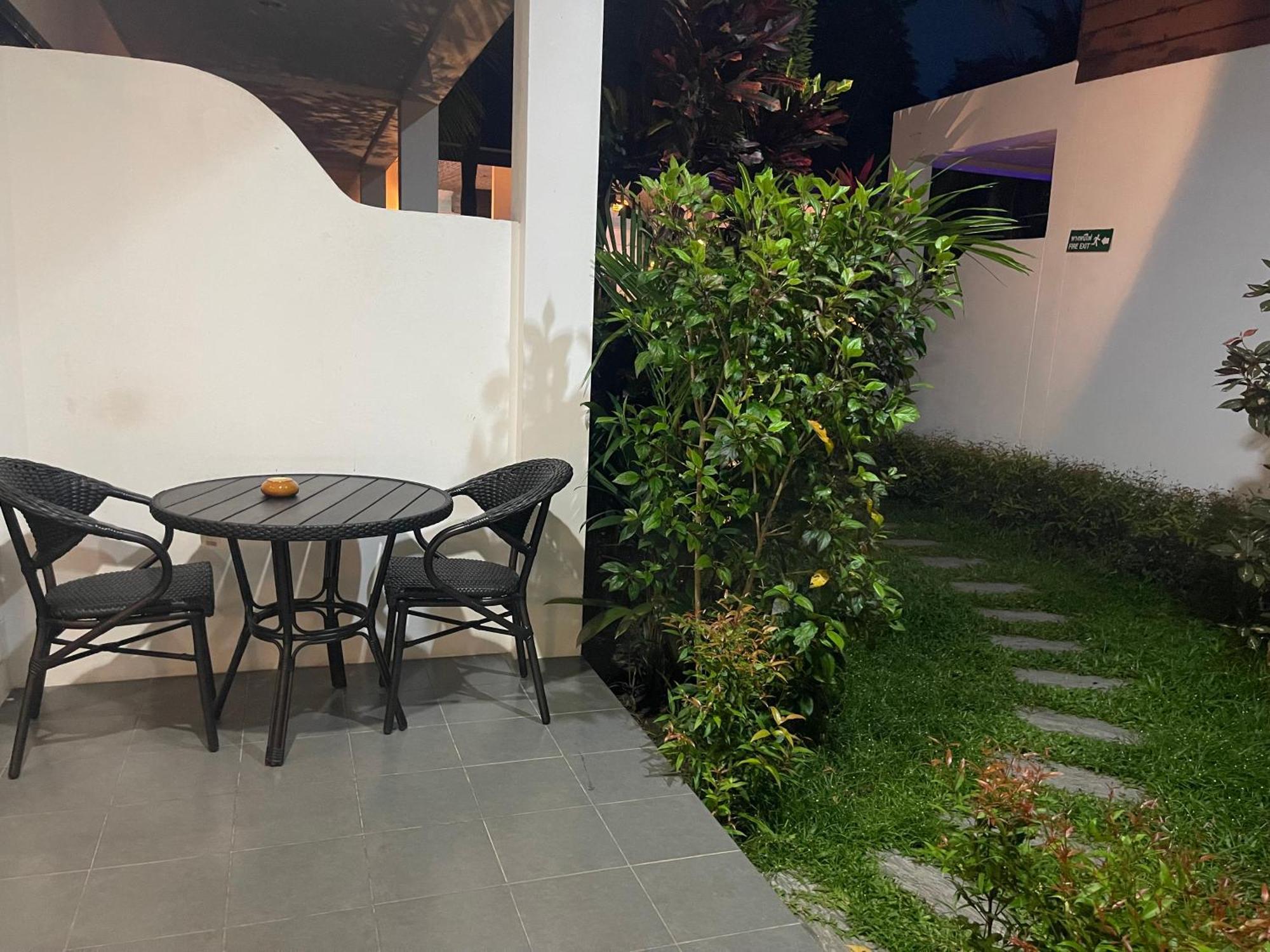 Lotus Bleu & Restaurant 3*