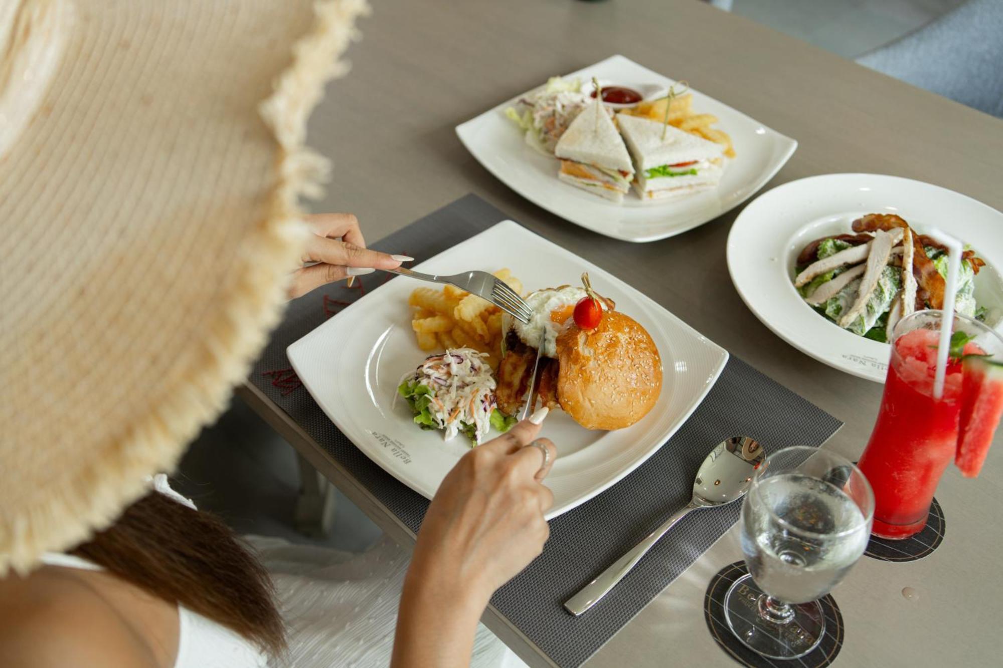 Bella Nara Phuket Naiyang Hotel