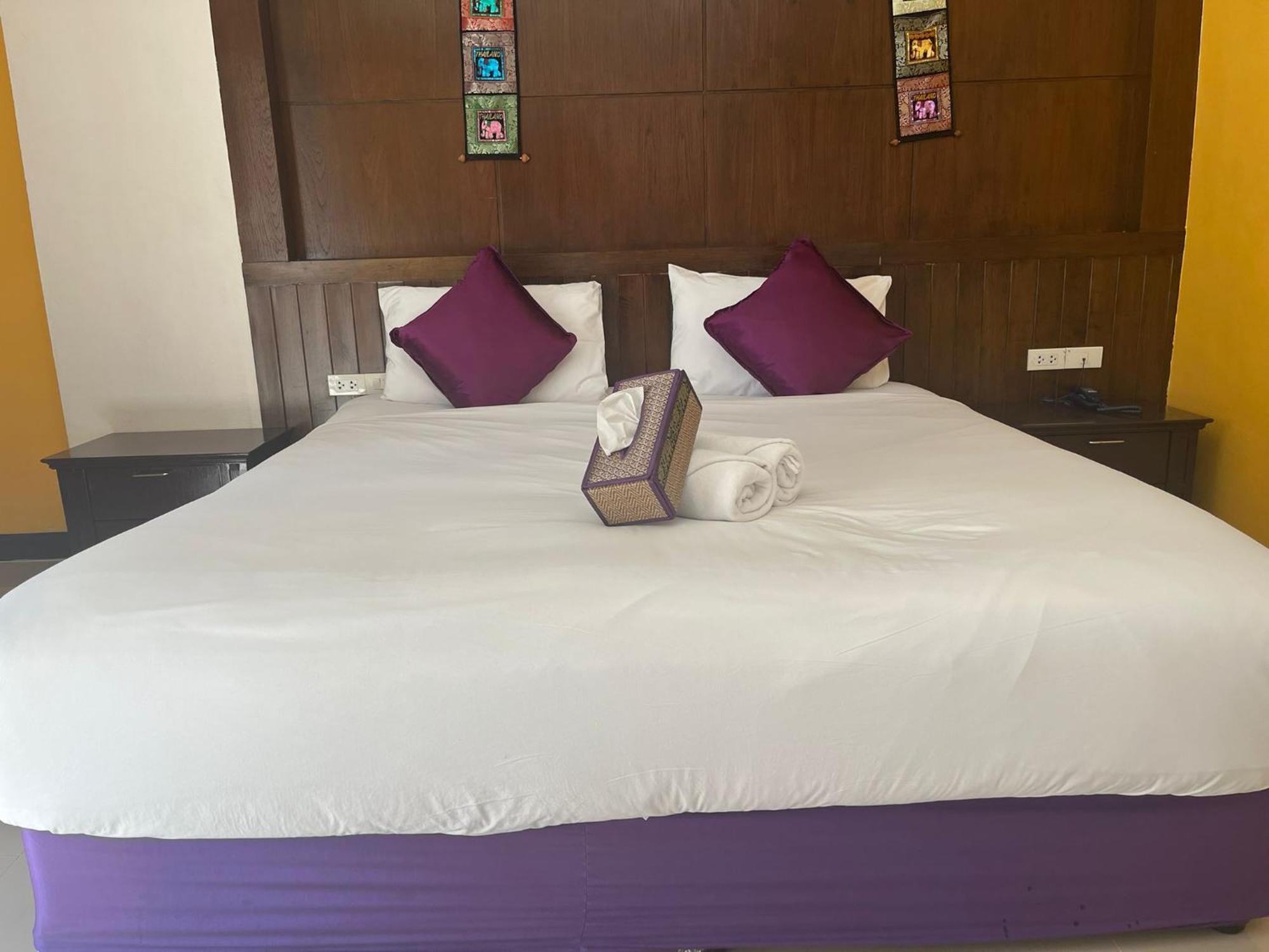 Thai Siam 3*