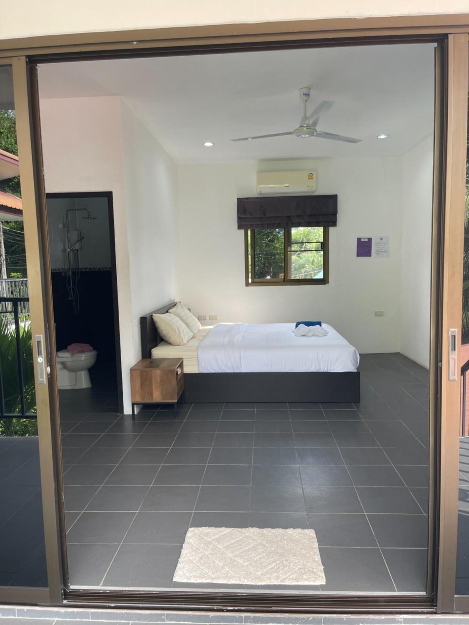 Lotus Bleu & Restaurant Resort 3*