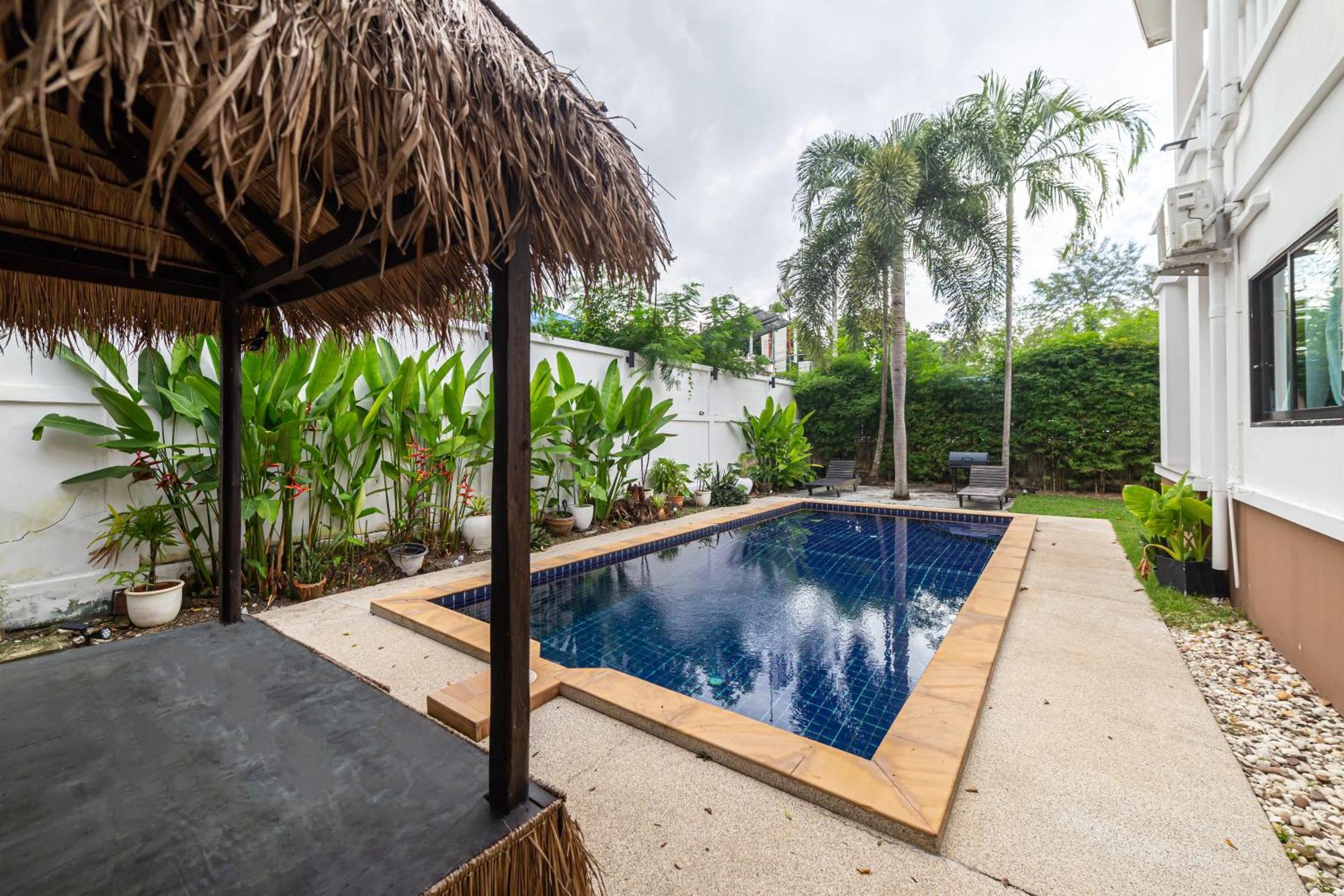 Beachfront Pool Villa