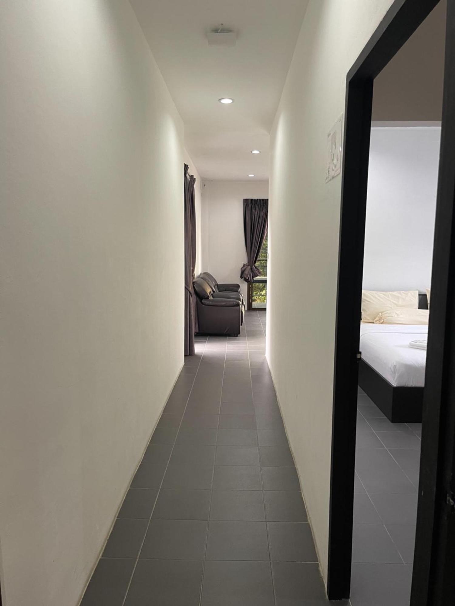 Lotus Bleu & Restaurant 3*