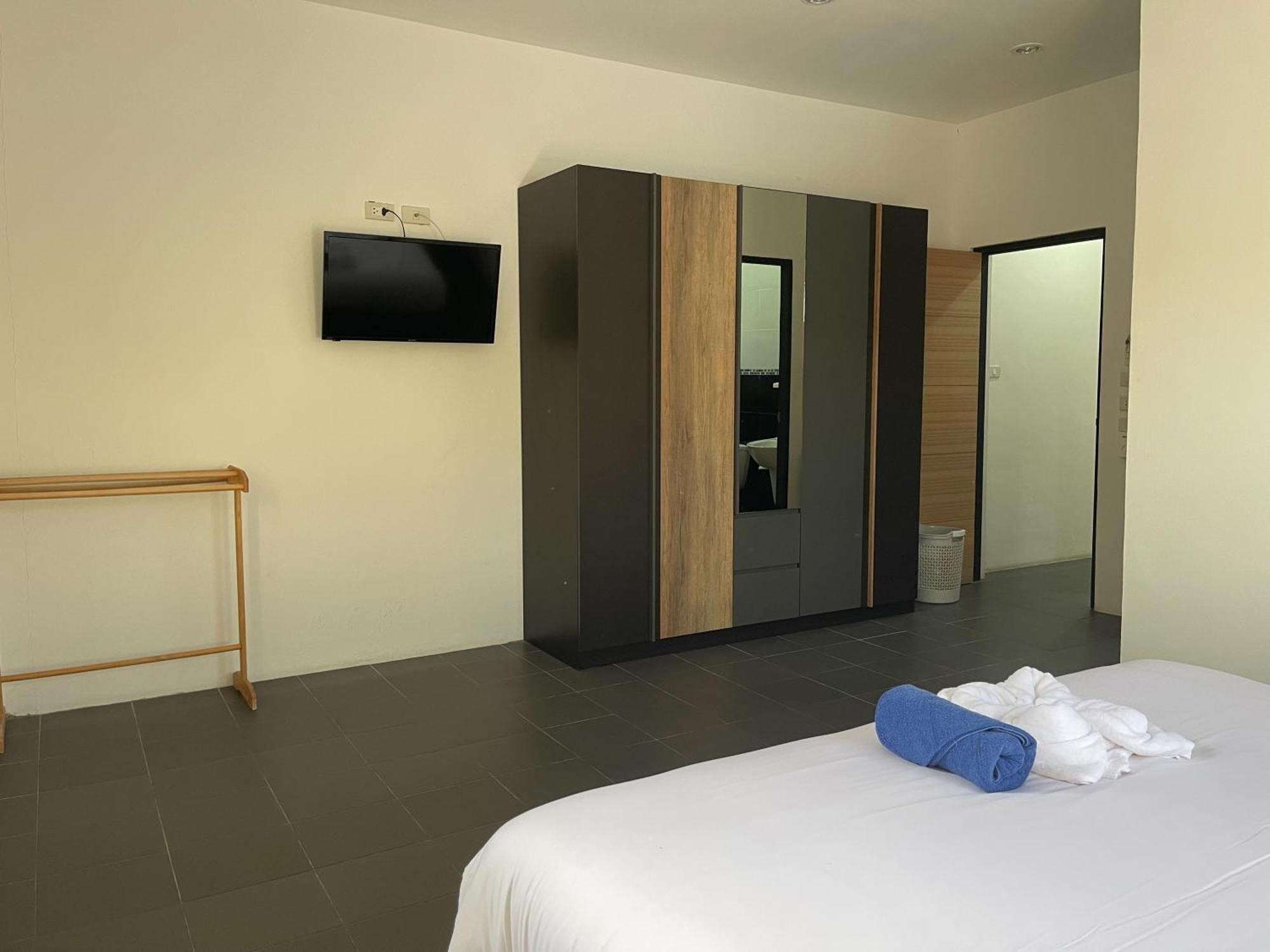 Lotus Bleu & Restaurant Resort Rawai