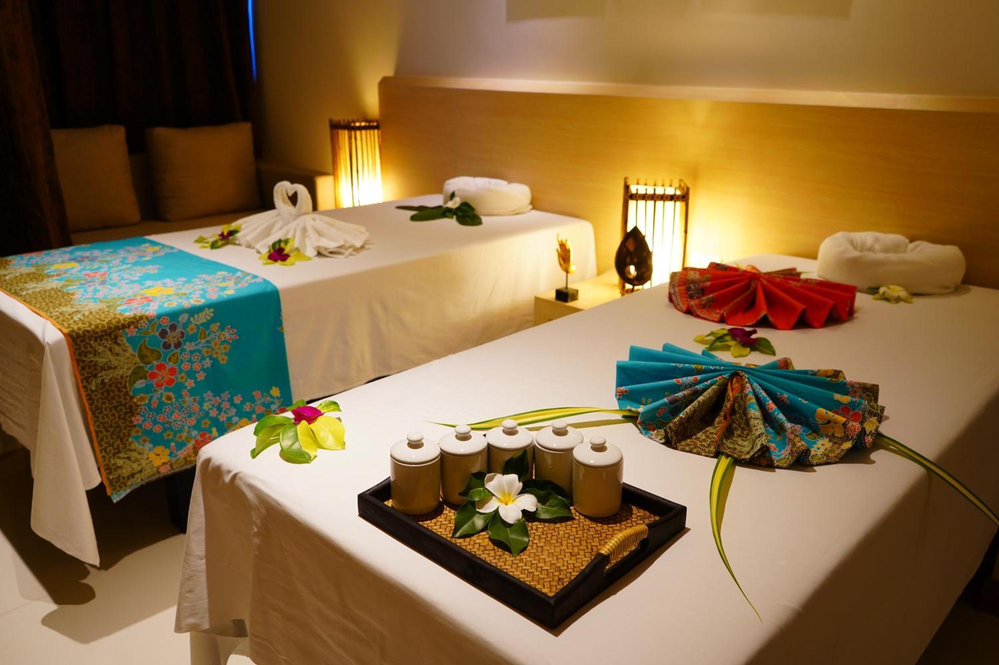Hotel The Beachfront Phuket