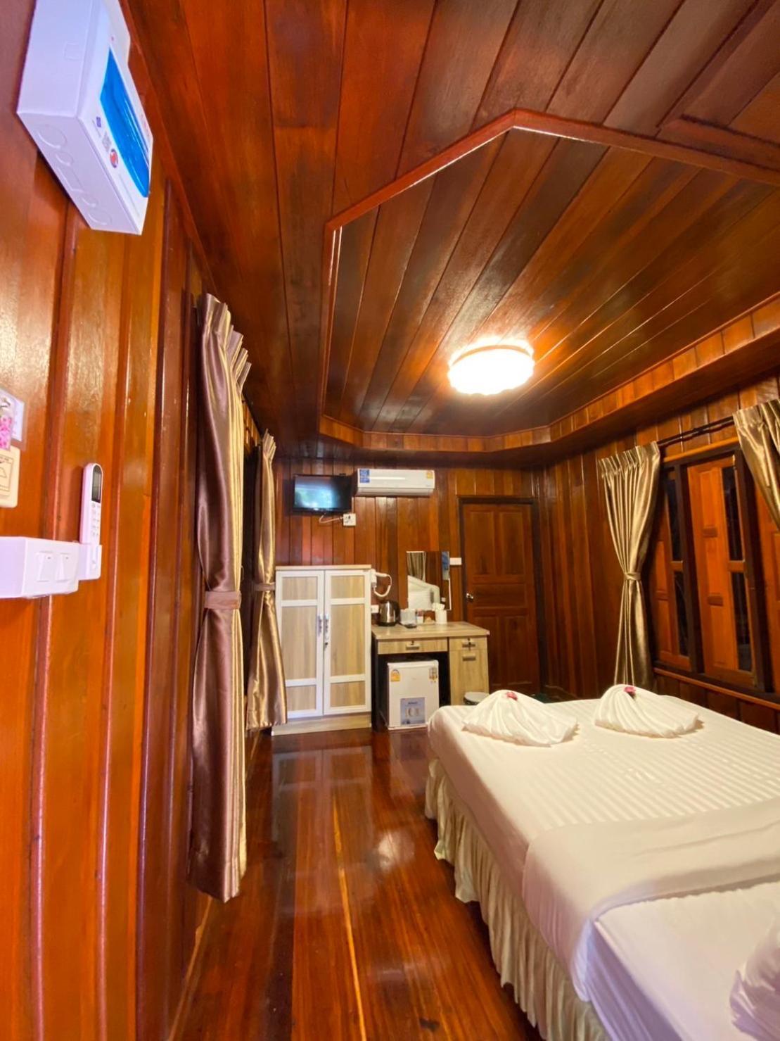 Resort Ruan Mai Naiyang Beach Resort