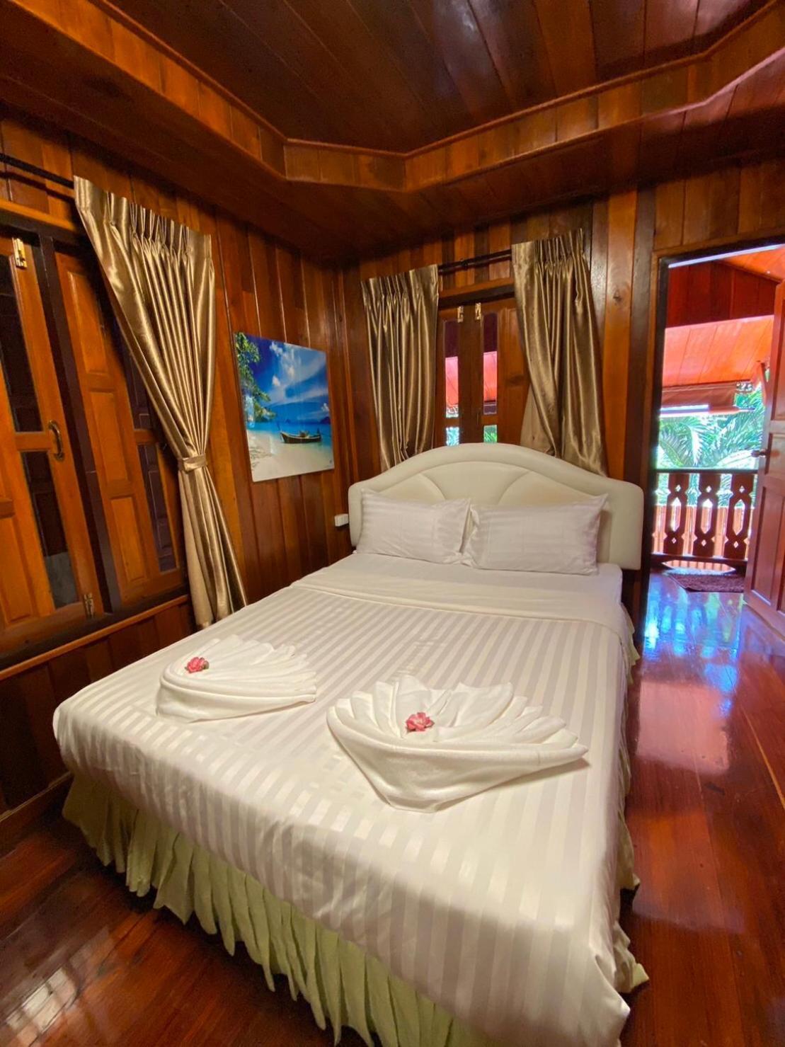 Resort Ruan Mai Naiyang Beach Resort