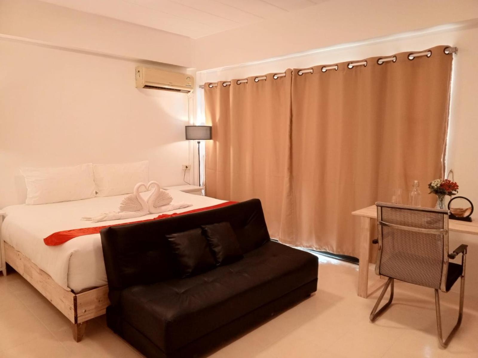 Hotel House & Karon Phuket Kata Beach (Phuket)