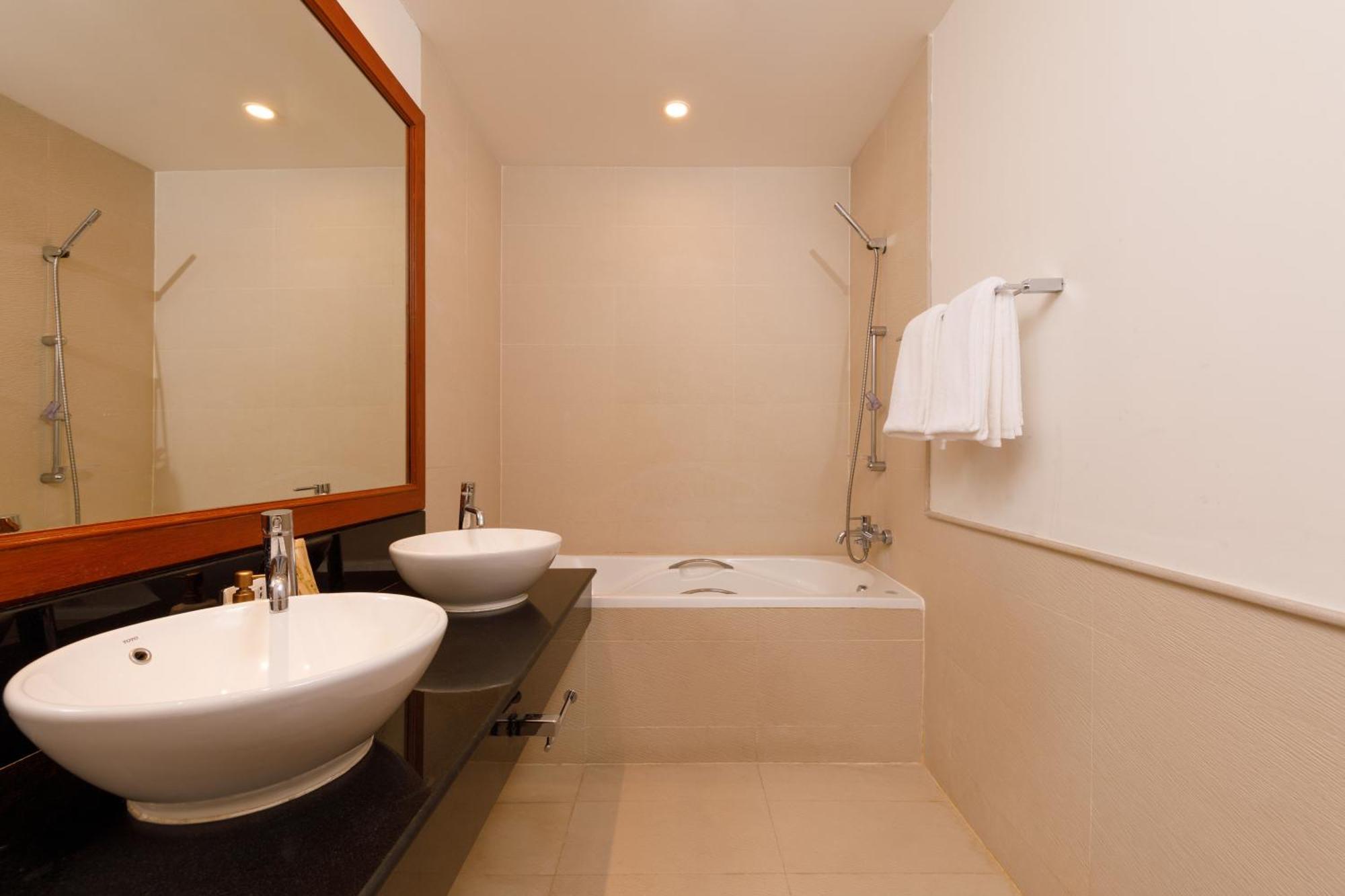 Comfort House With Pool In The Garden - Laguna 138 Holiday home