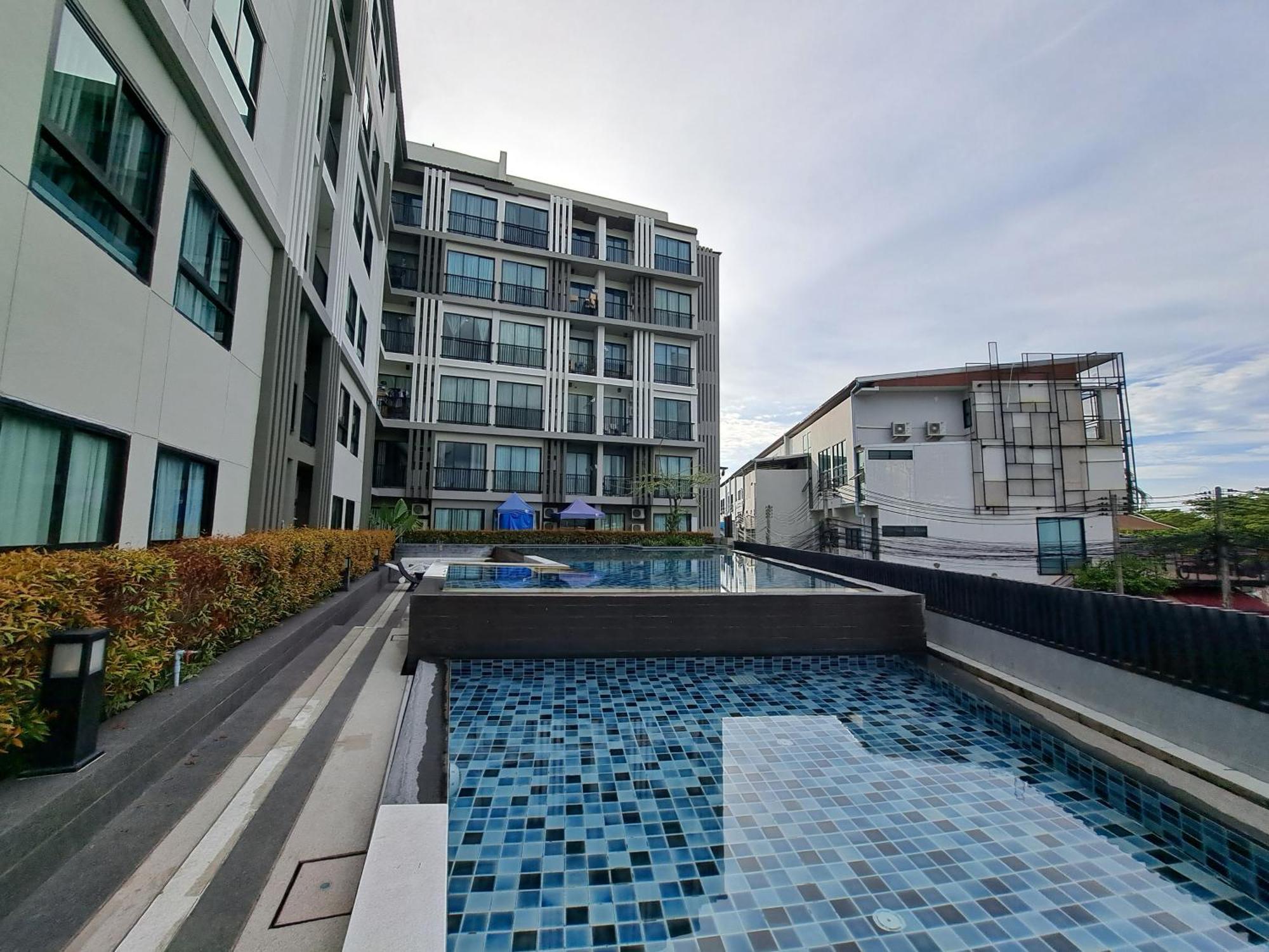 Apartment Zcape1 Boat Avenue Phuket