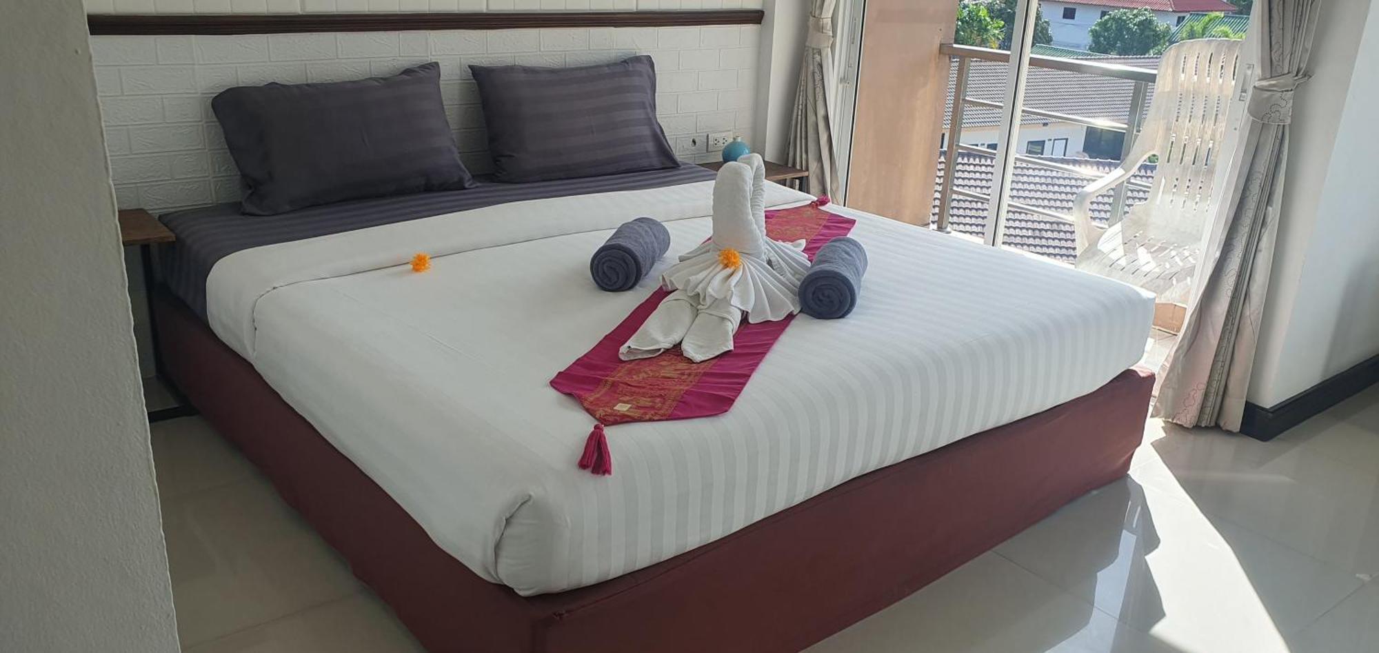 At 2* Patong