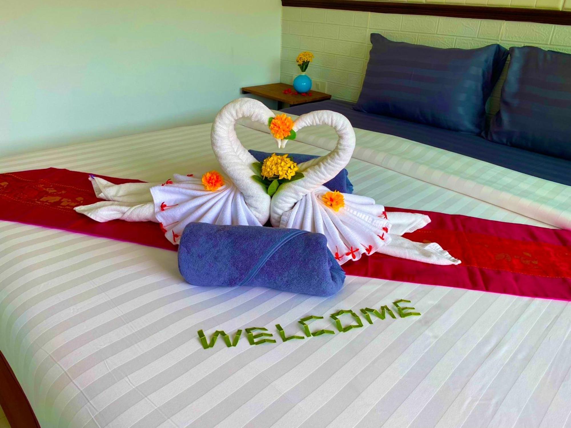 Hotel At 2*