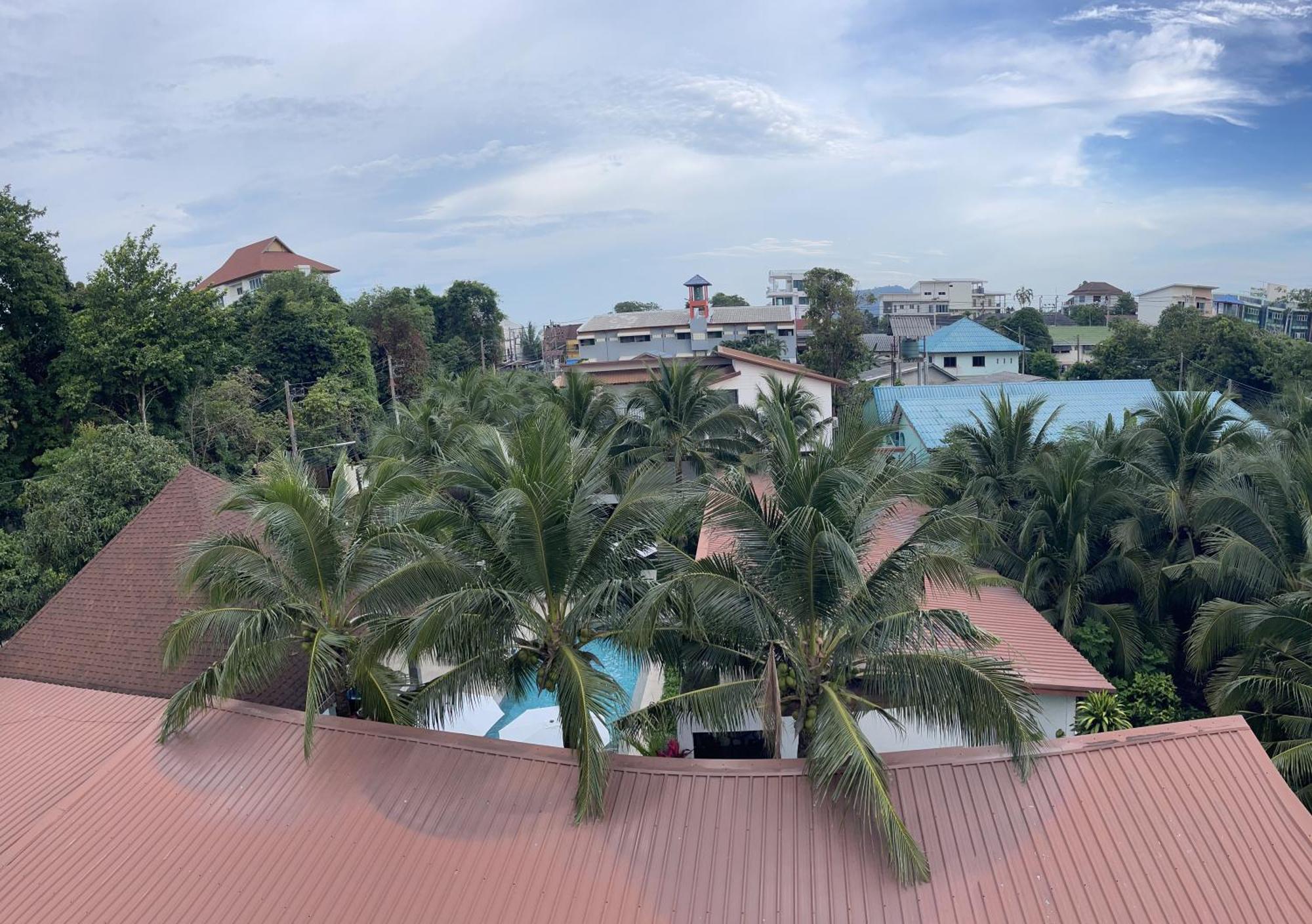 Lotus Bleu & Restaurant Resort Rawai