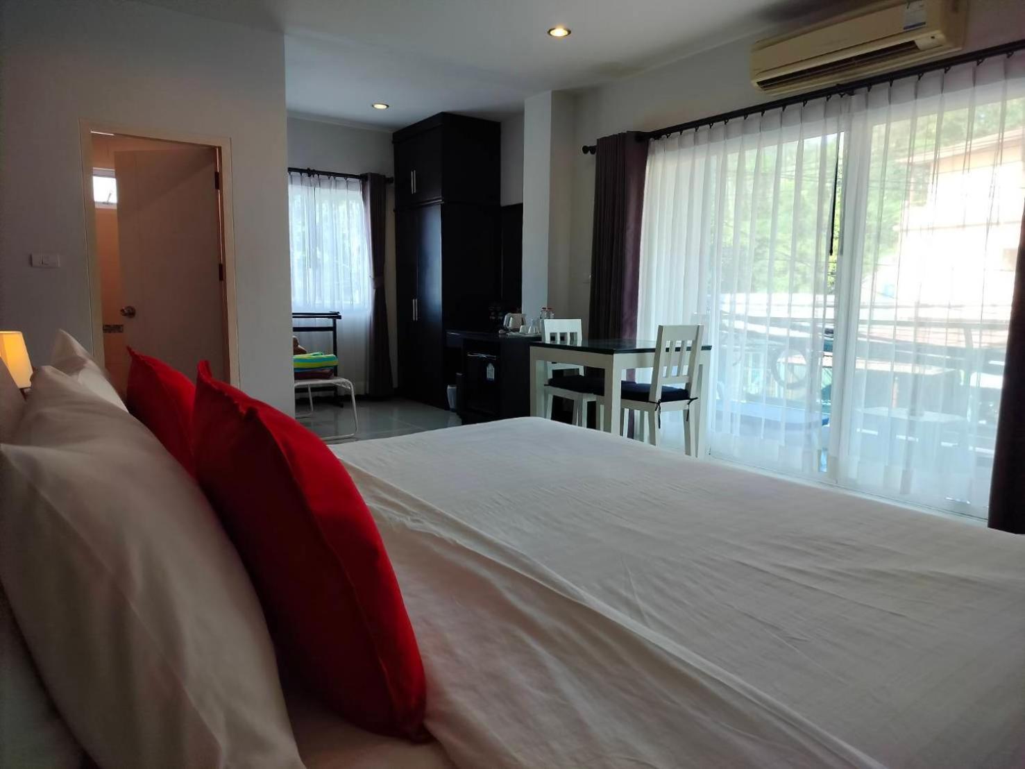 House Karon Hotel 3*