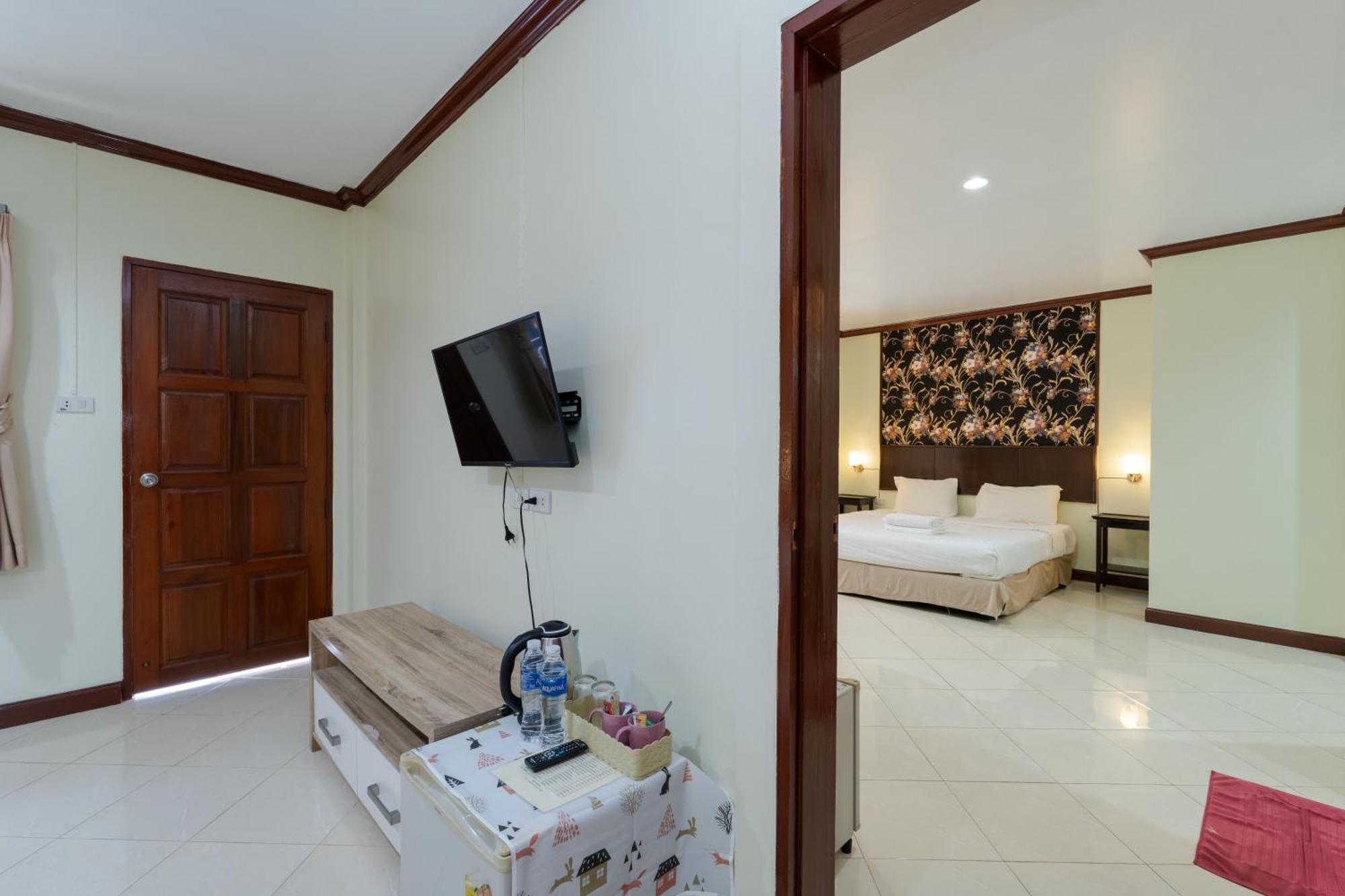 Amarin Hotel 3*
