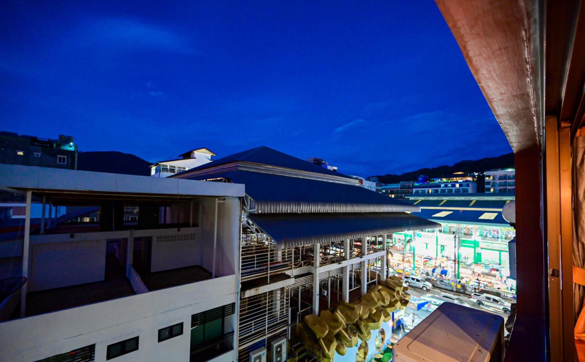 Hotel Tiger Complex