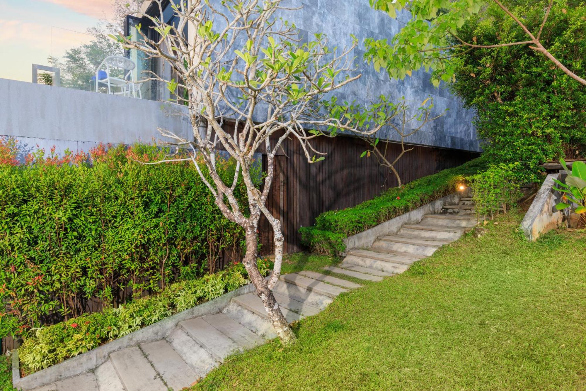 Romantic In The Tropics Near Kamala Beach