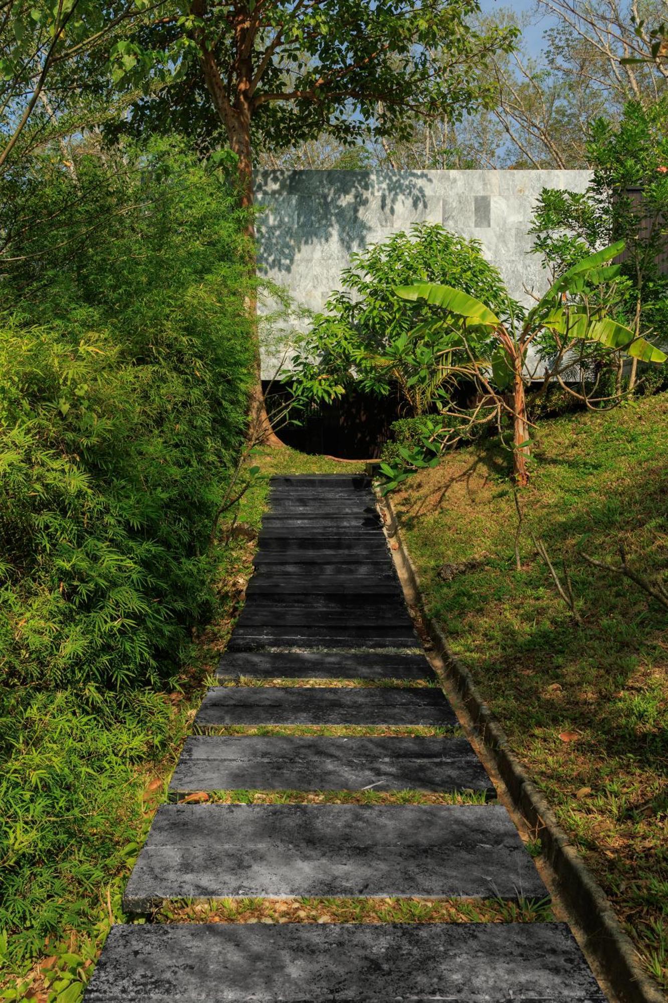Seclusion In The Mountains, Near
