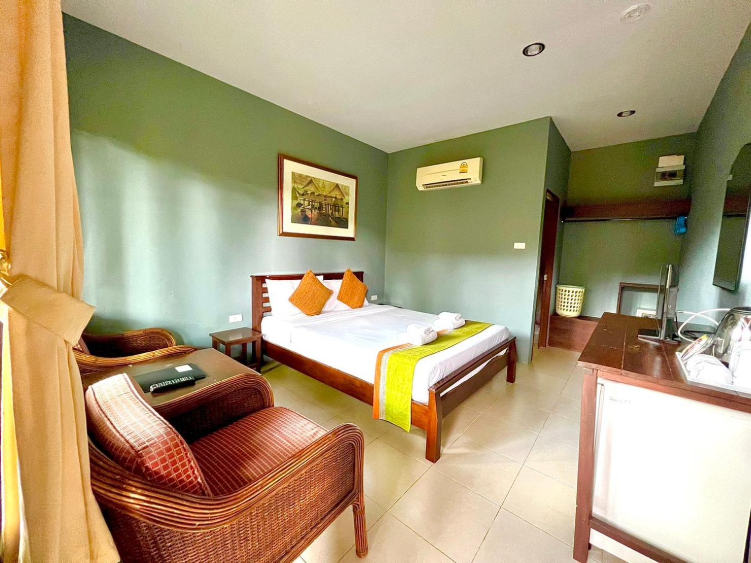Phuket Siam - Sha Hotel 2*