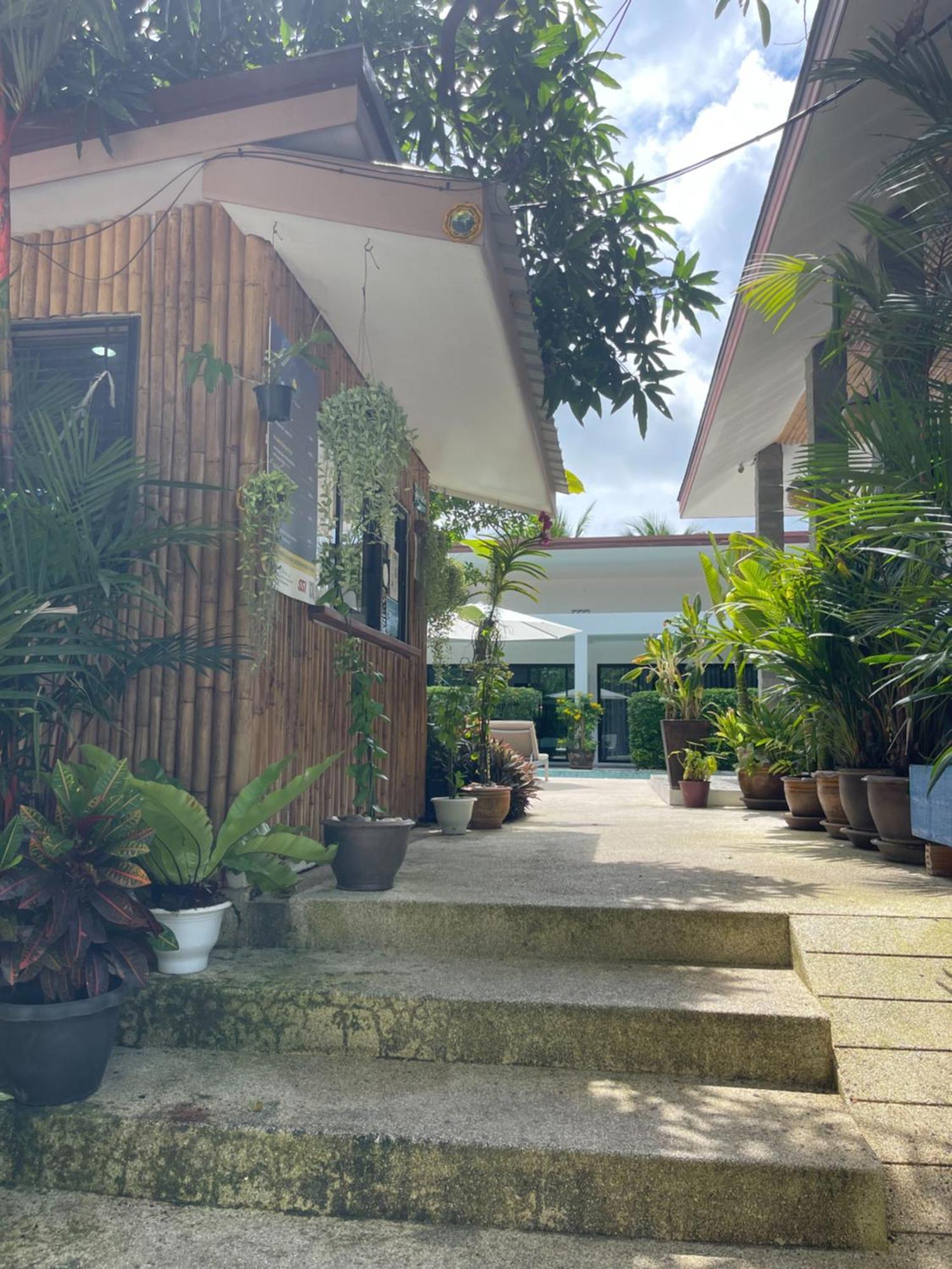 Lotus Bleu & Restaurant Resort 3*