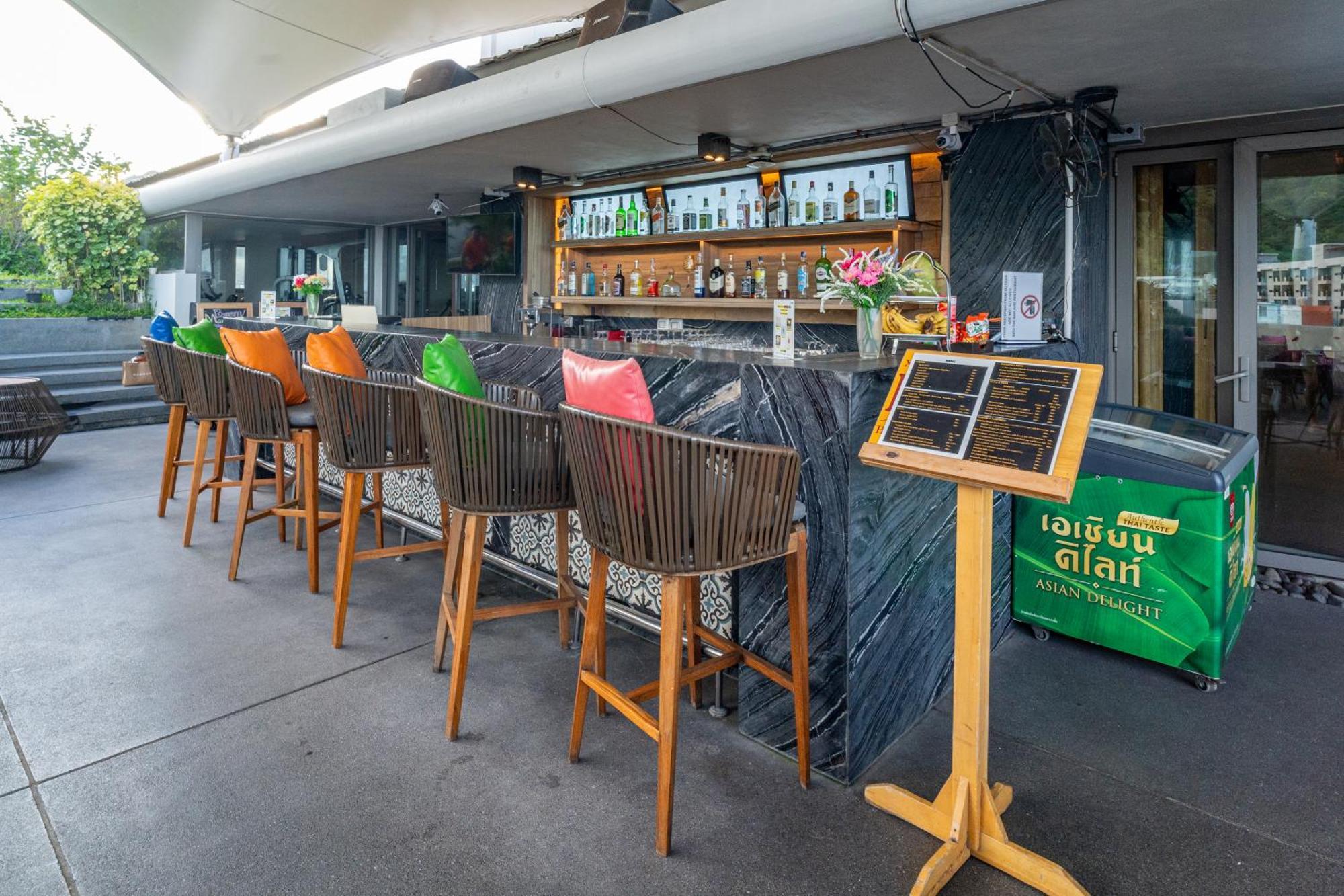 Hotel Journeyhub Phuket 4*
