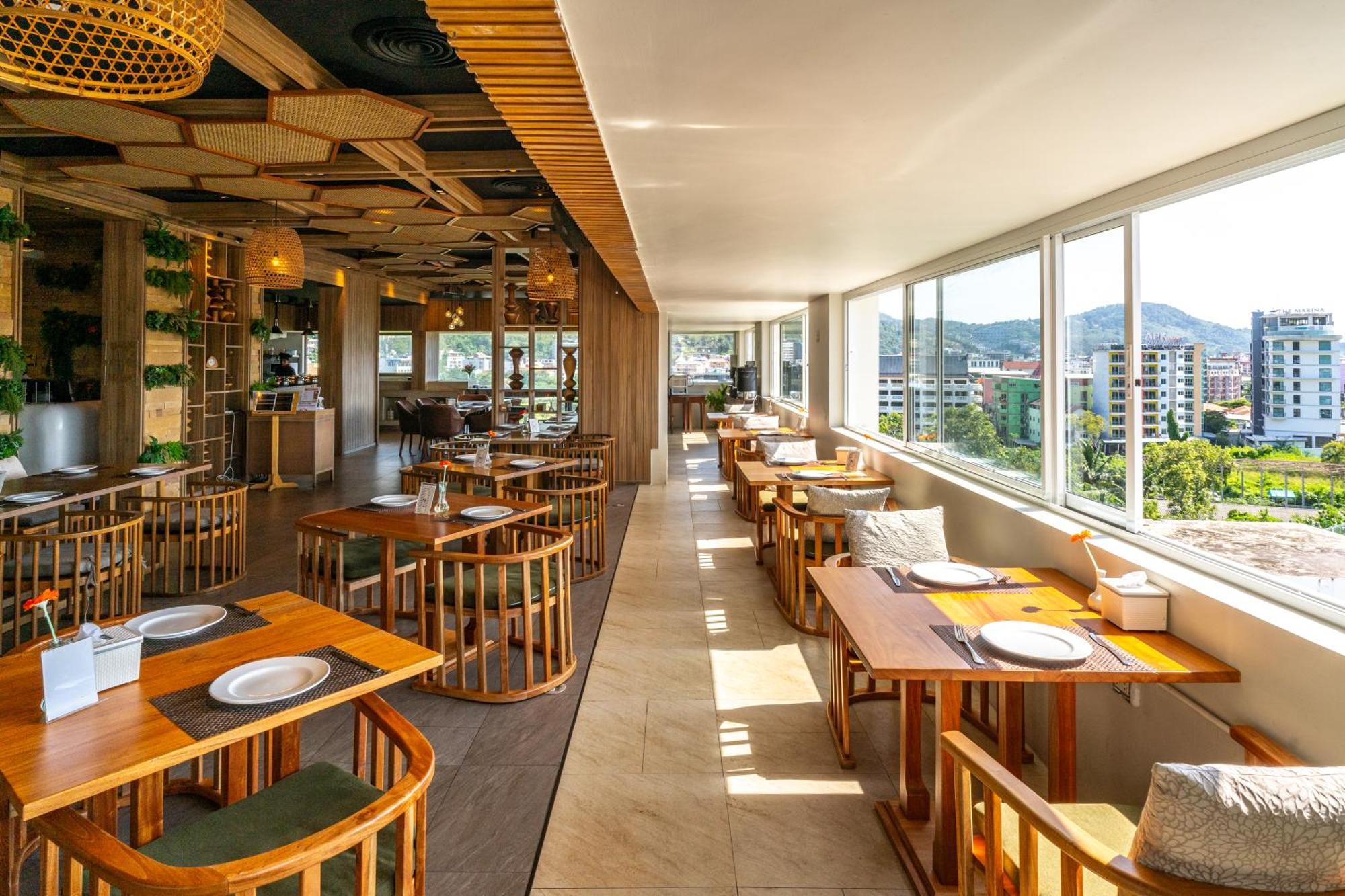 Journeyhub Phuket 4* Patong