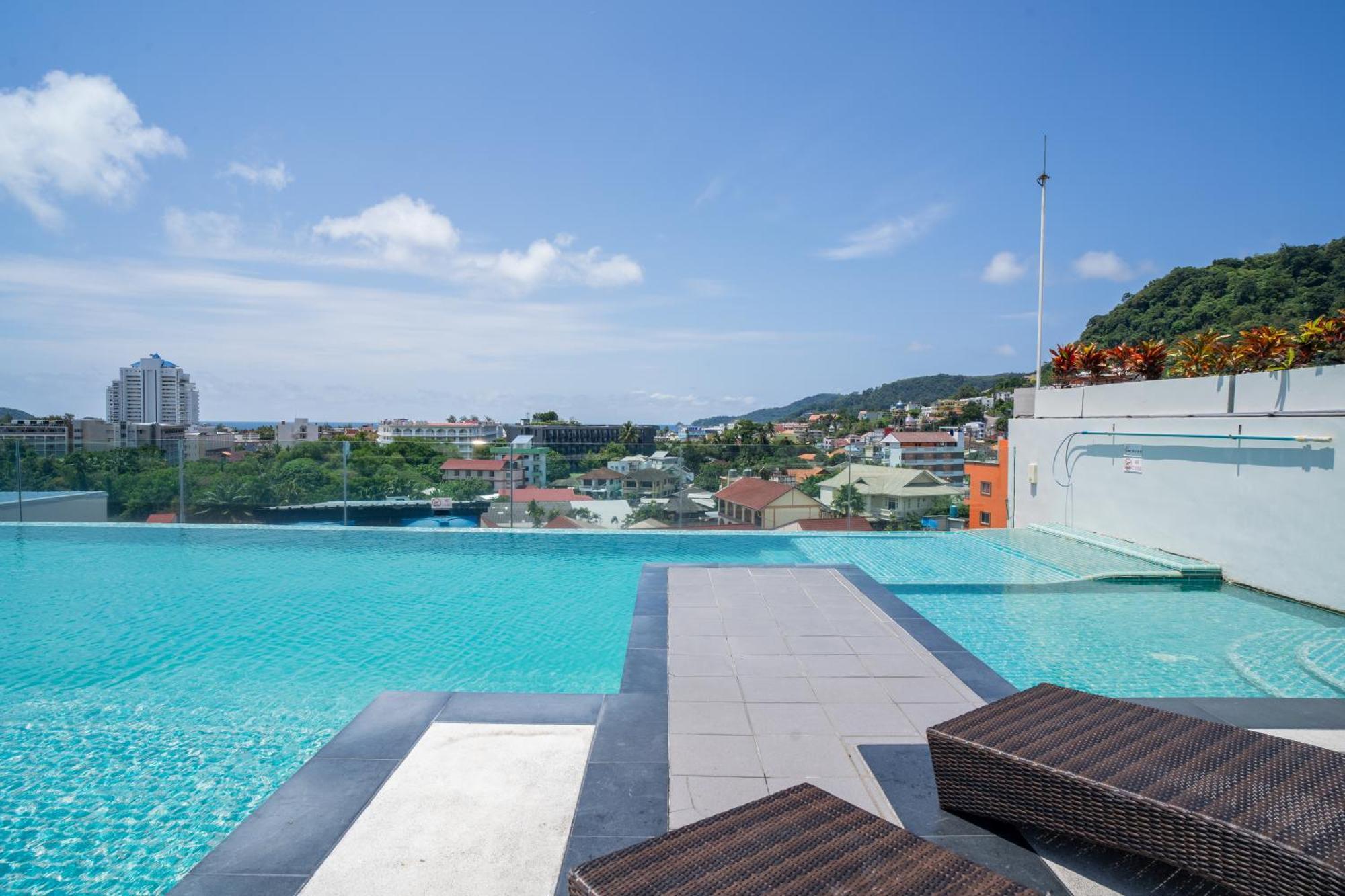 Hotel Journeyhub Phuket 4*