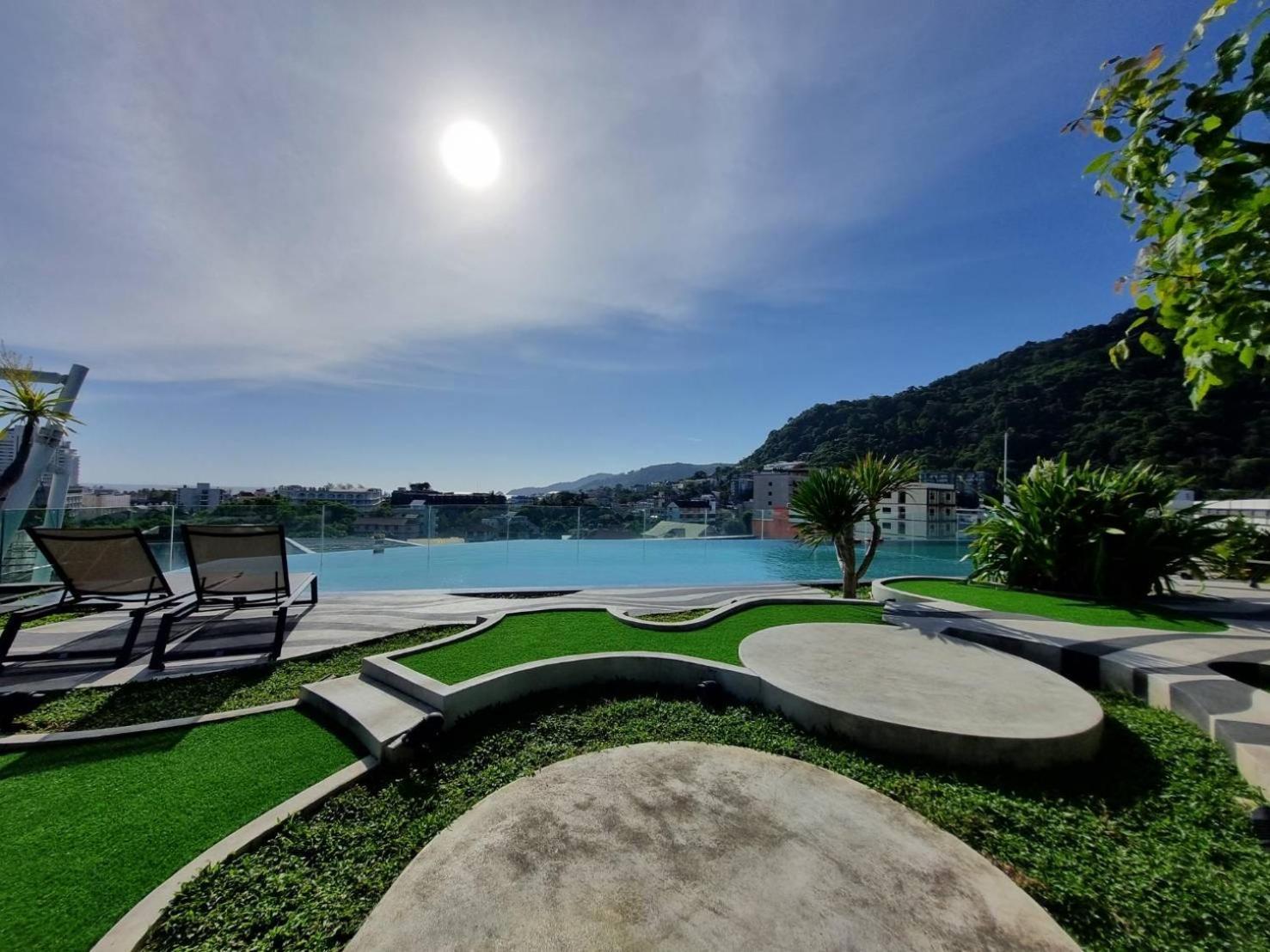 Hotel Journeyhub Phuket 4*