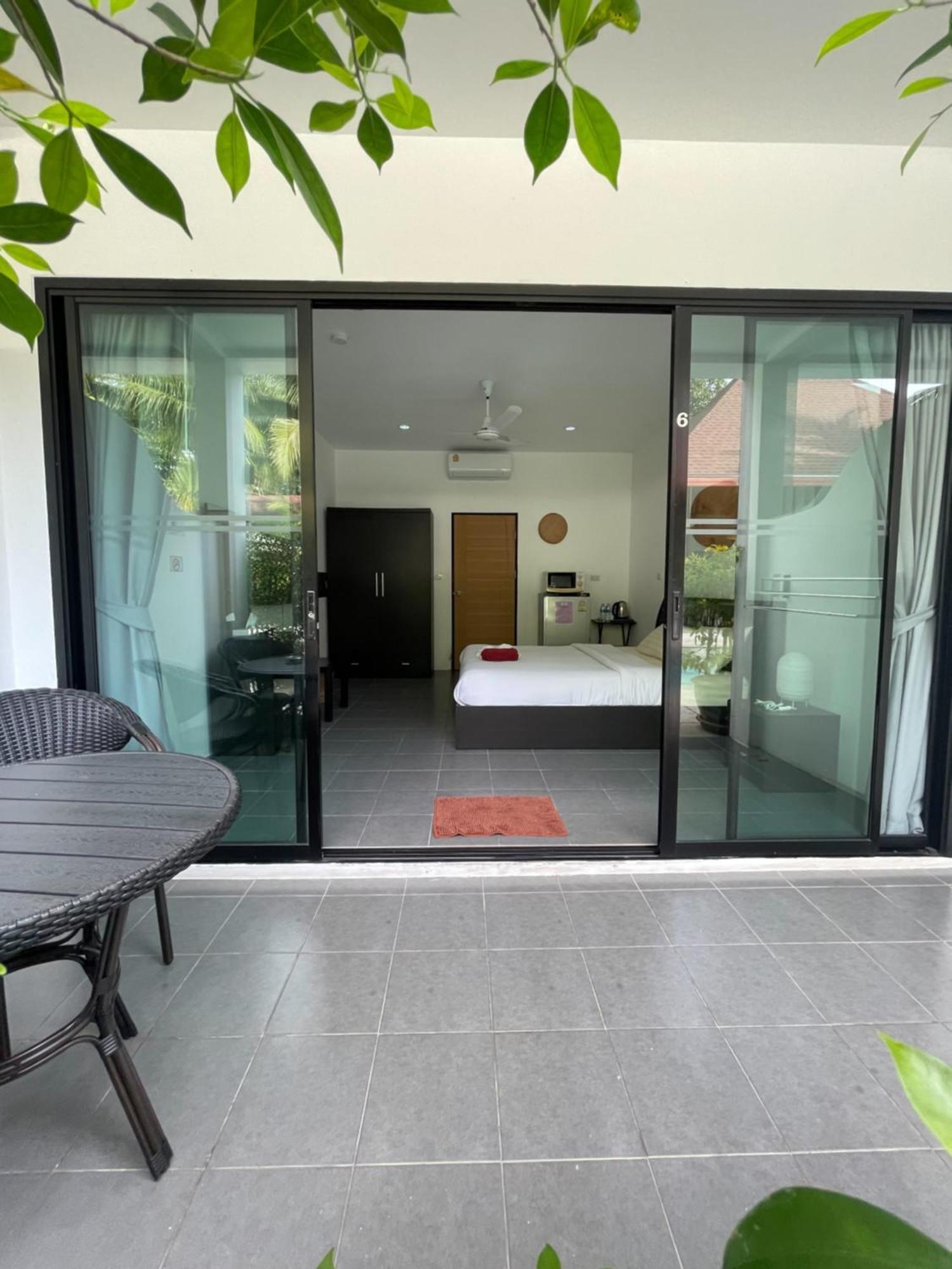 Lotus Bleu & Restaurant Resort Rawai